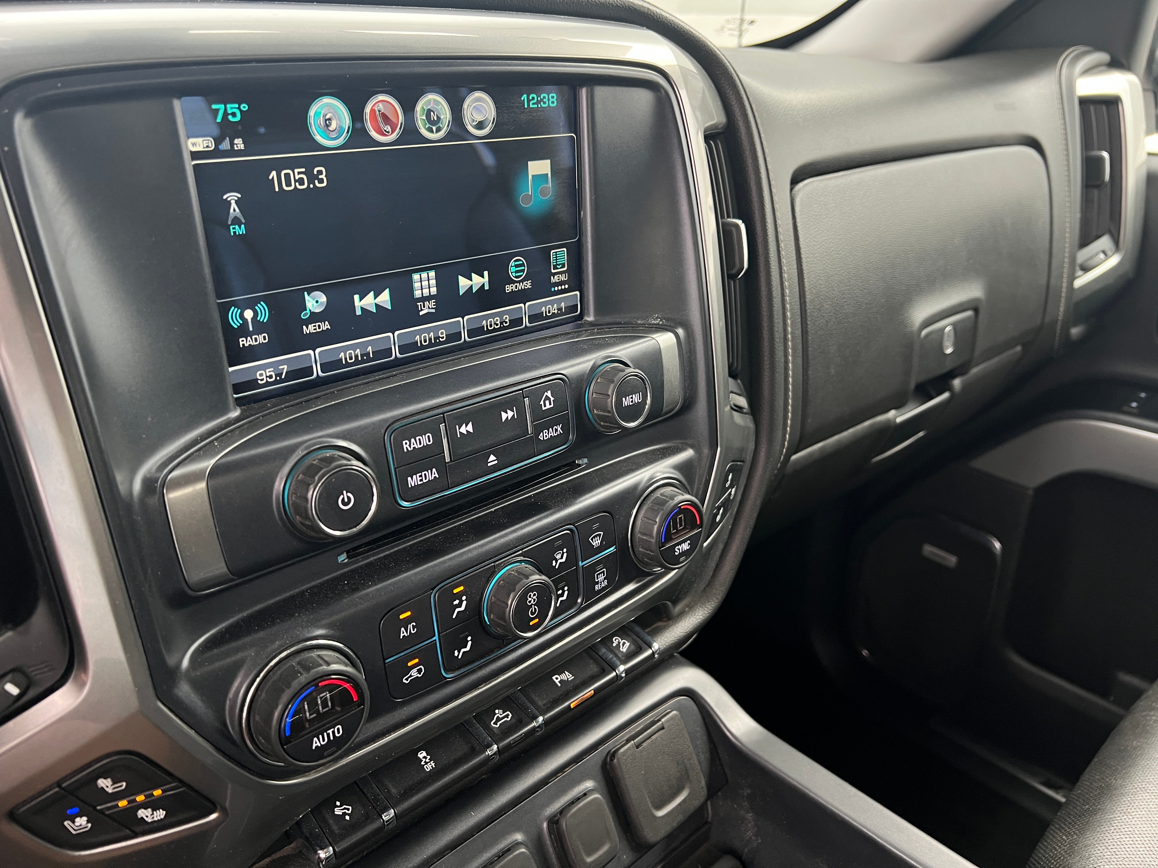 2018 Chevrolet Silverado 1500 LTZ 3