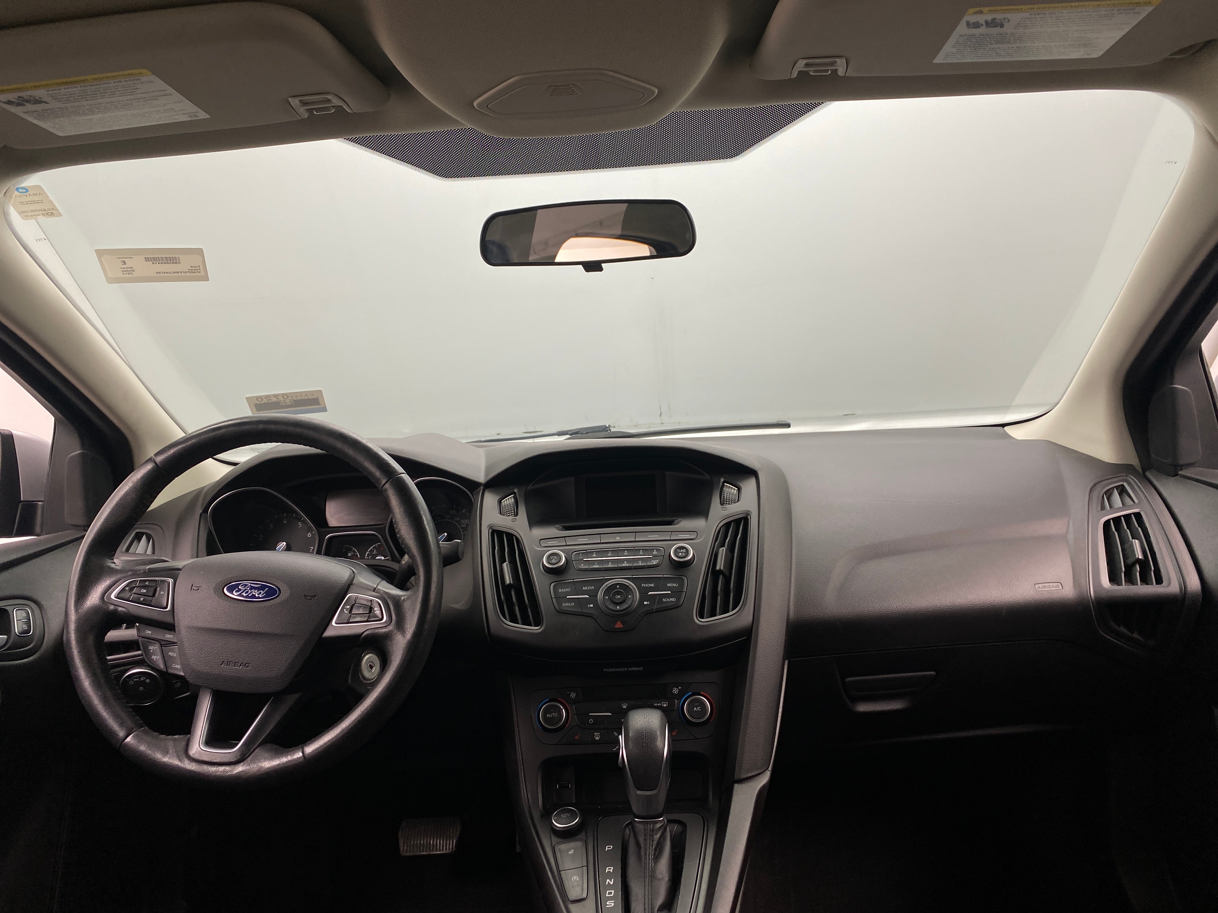 2017 Ford Focus SE 3