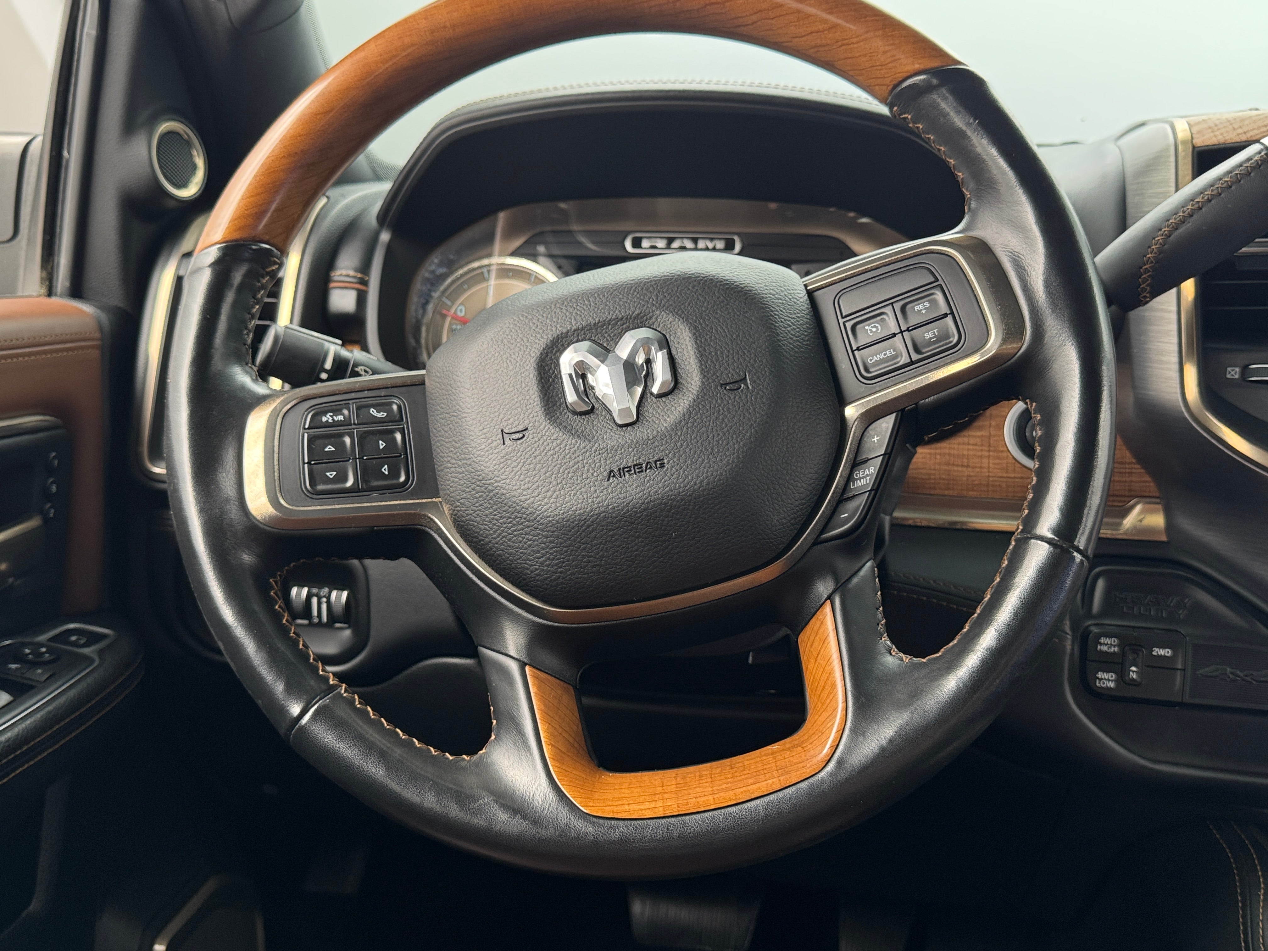 2020 RAM 3500 laramie Longhorn 4