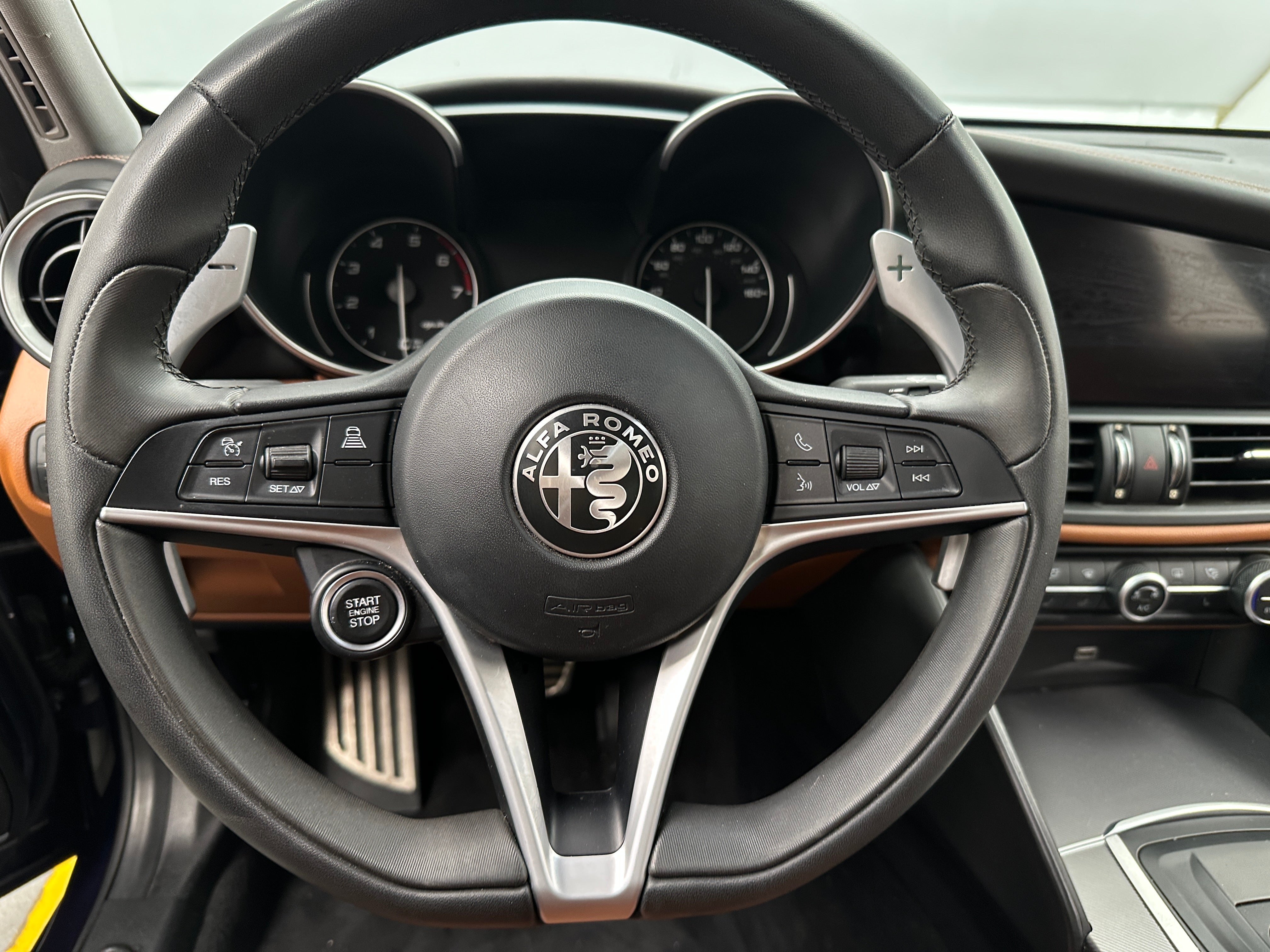 2018 Alfa Romeo Giulia Sport 4