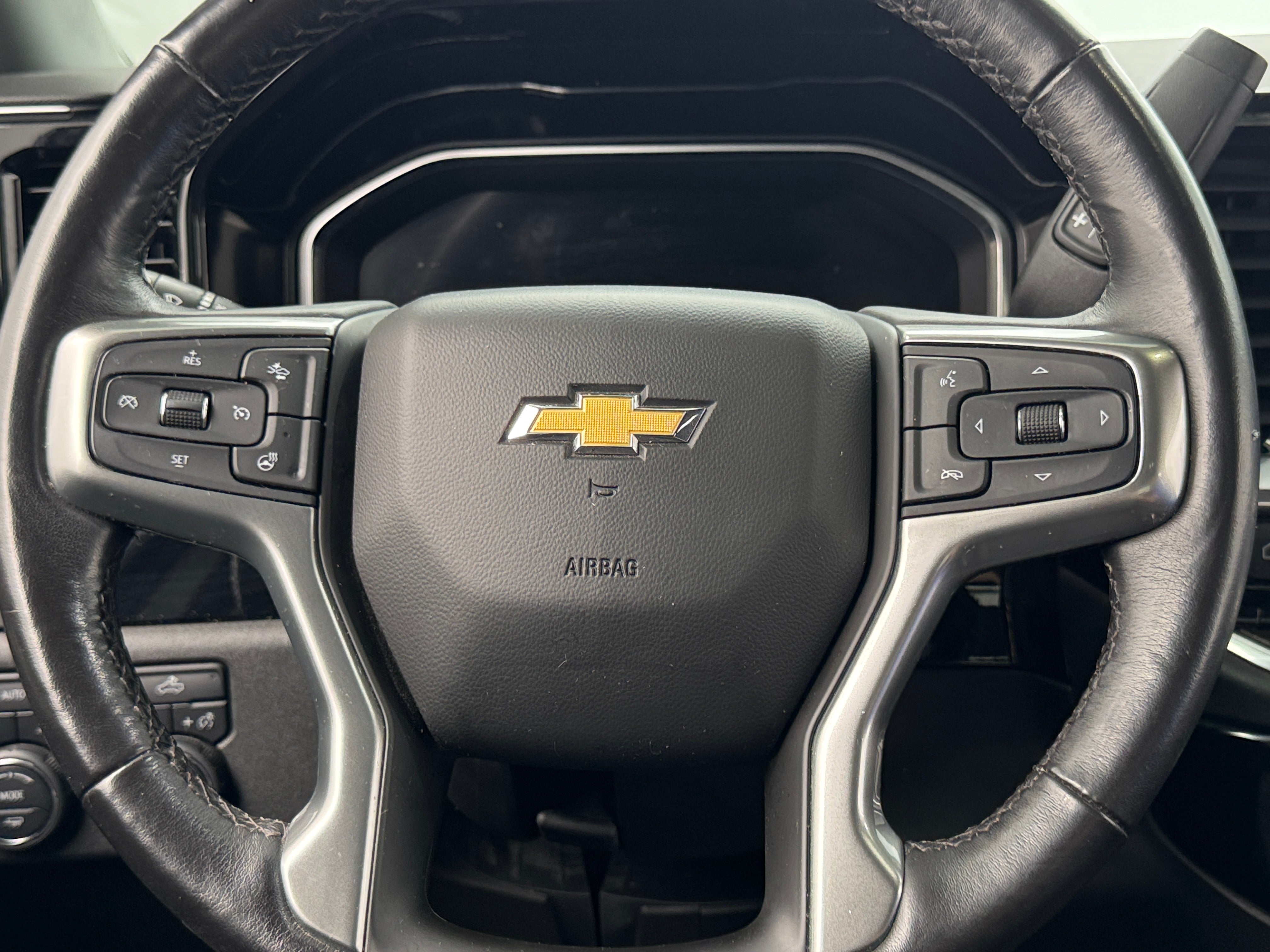 Thumbnail: 2022 Chevrolet Silverado 1500 - 5