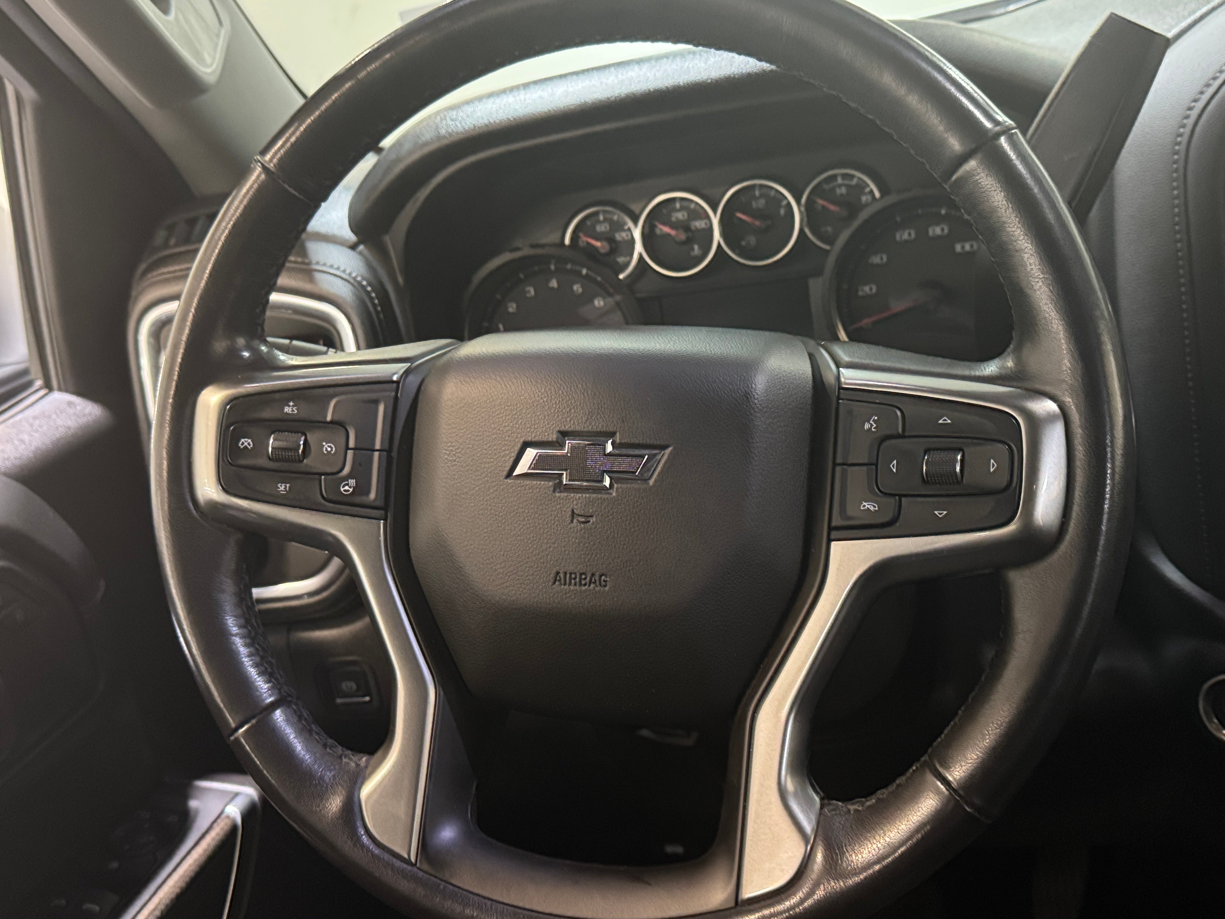 2020 Chevrolet Silverado 1500 RST 4