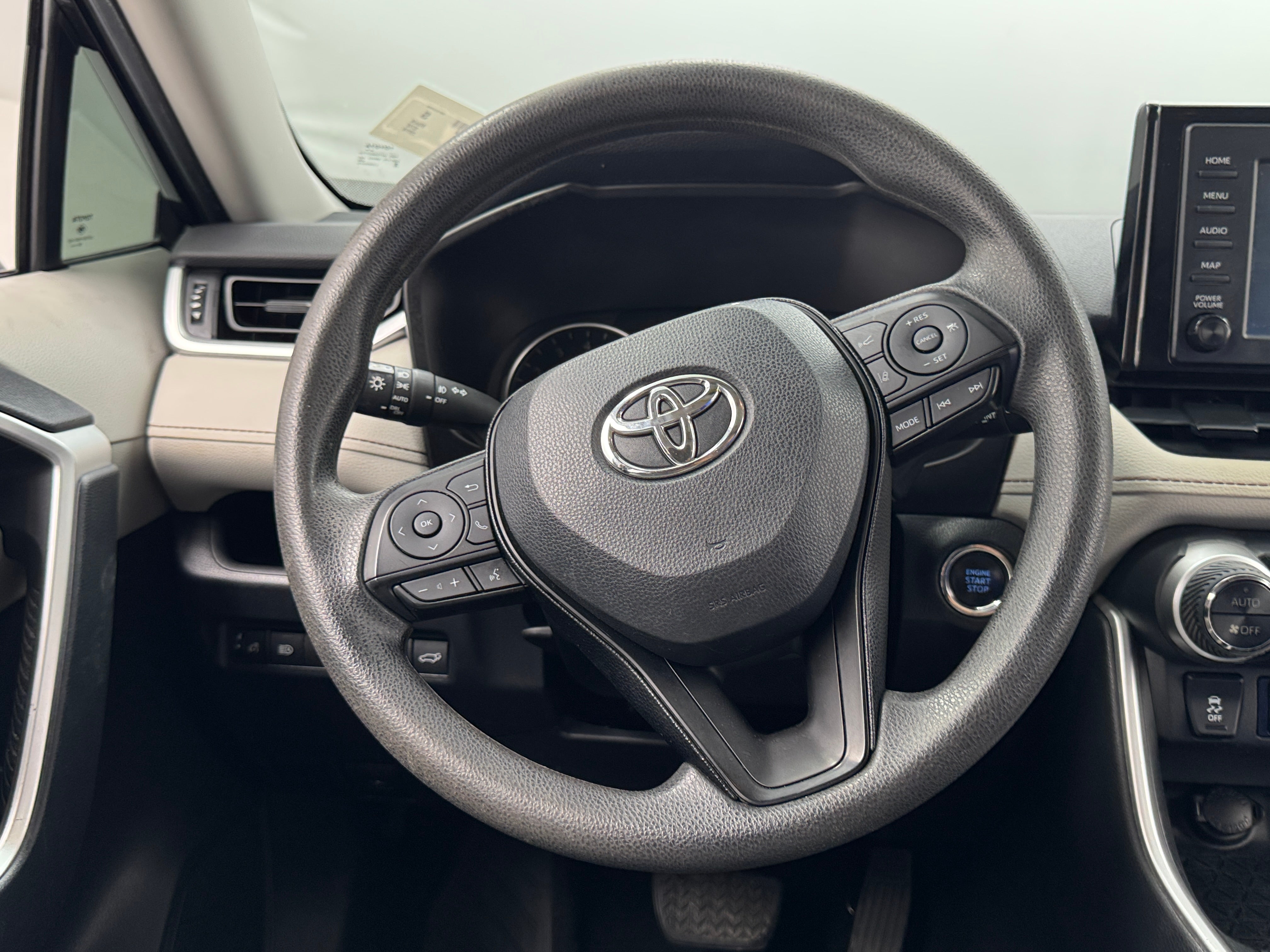 2019 Toyota RAV4 XLE 5