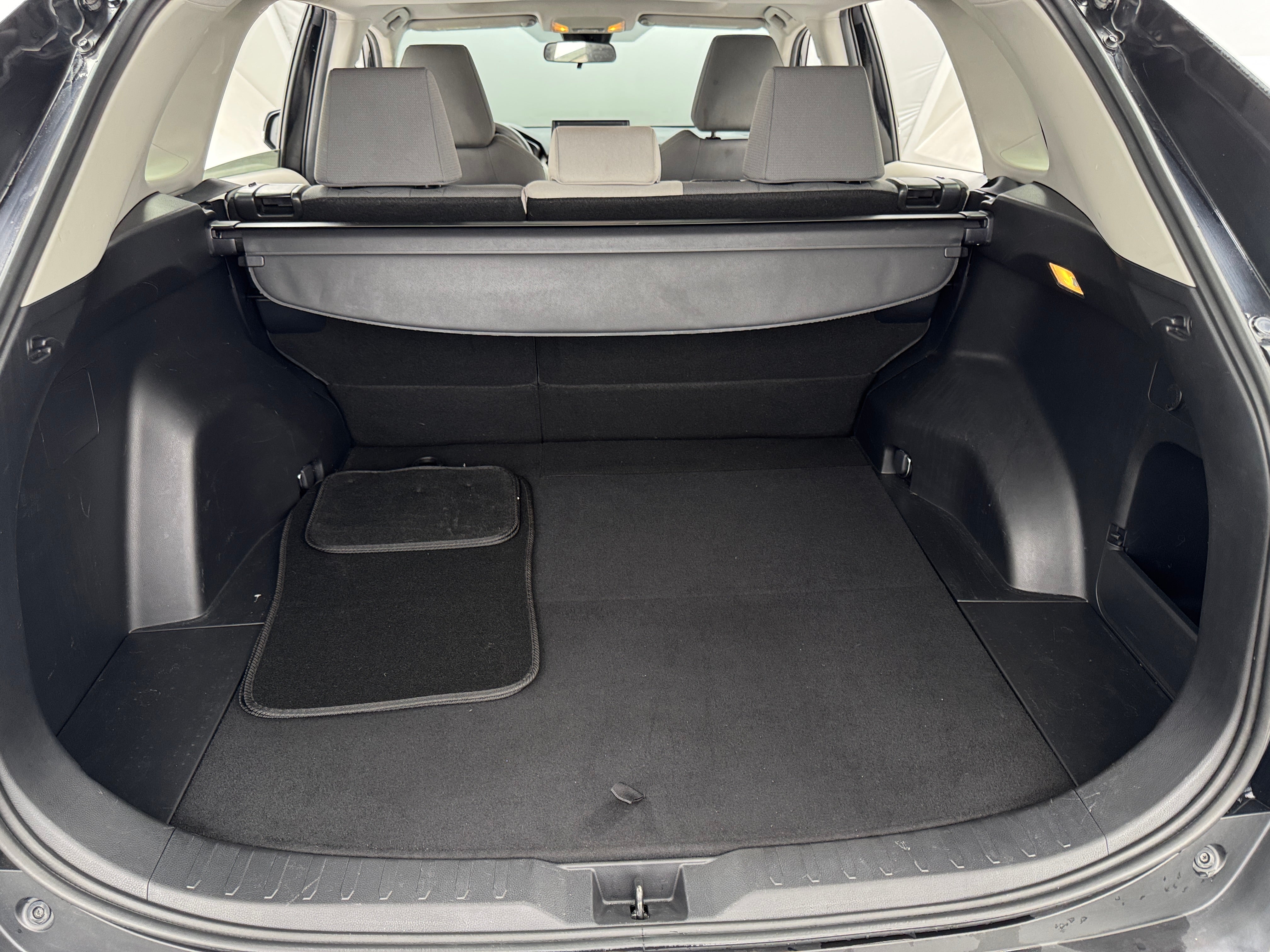 2019 Toyota RAV4 XLE 7