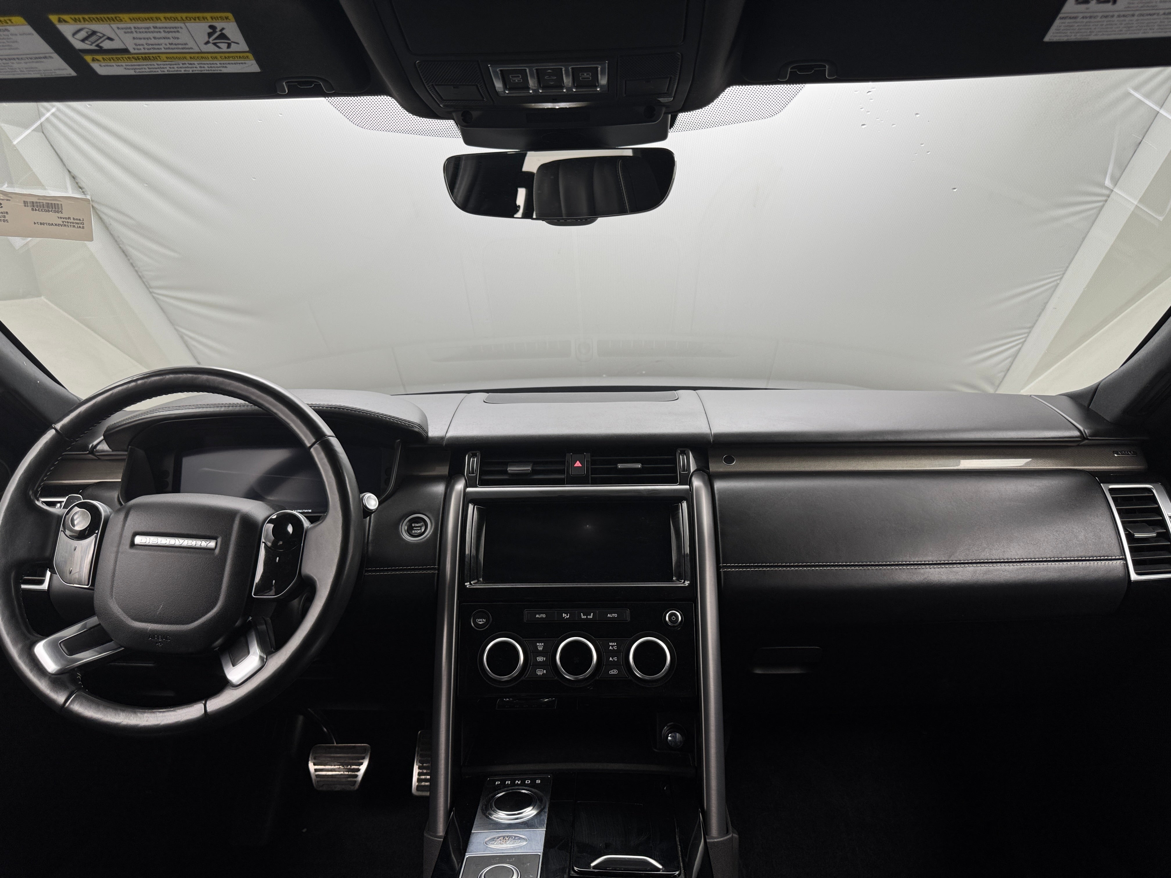 2019 Land Rover Discovery HSE Luxury 2