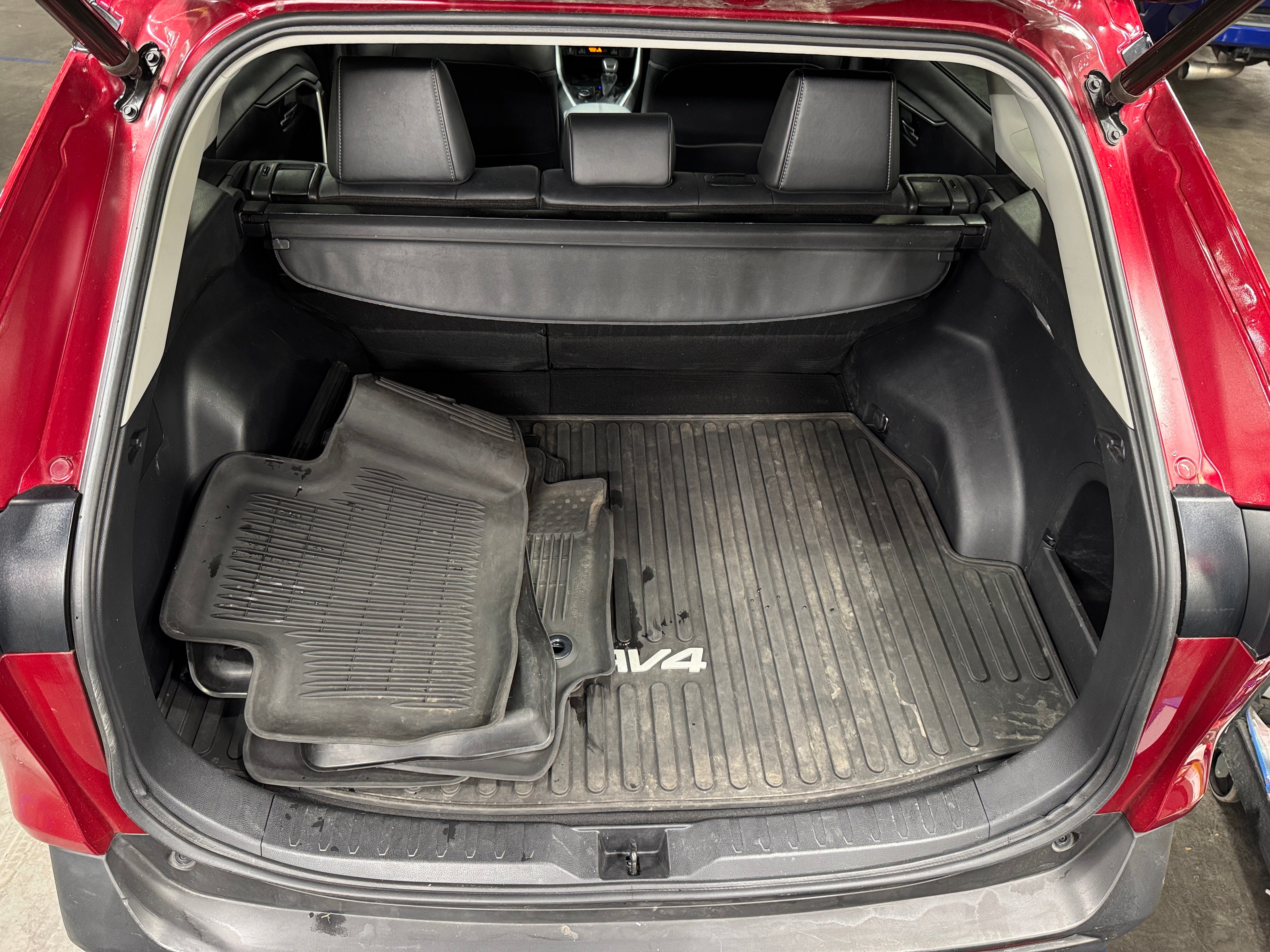 2021 Toyota RAV4 XLE Premium 6
