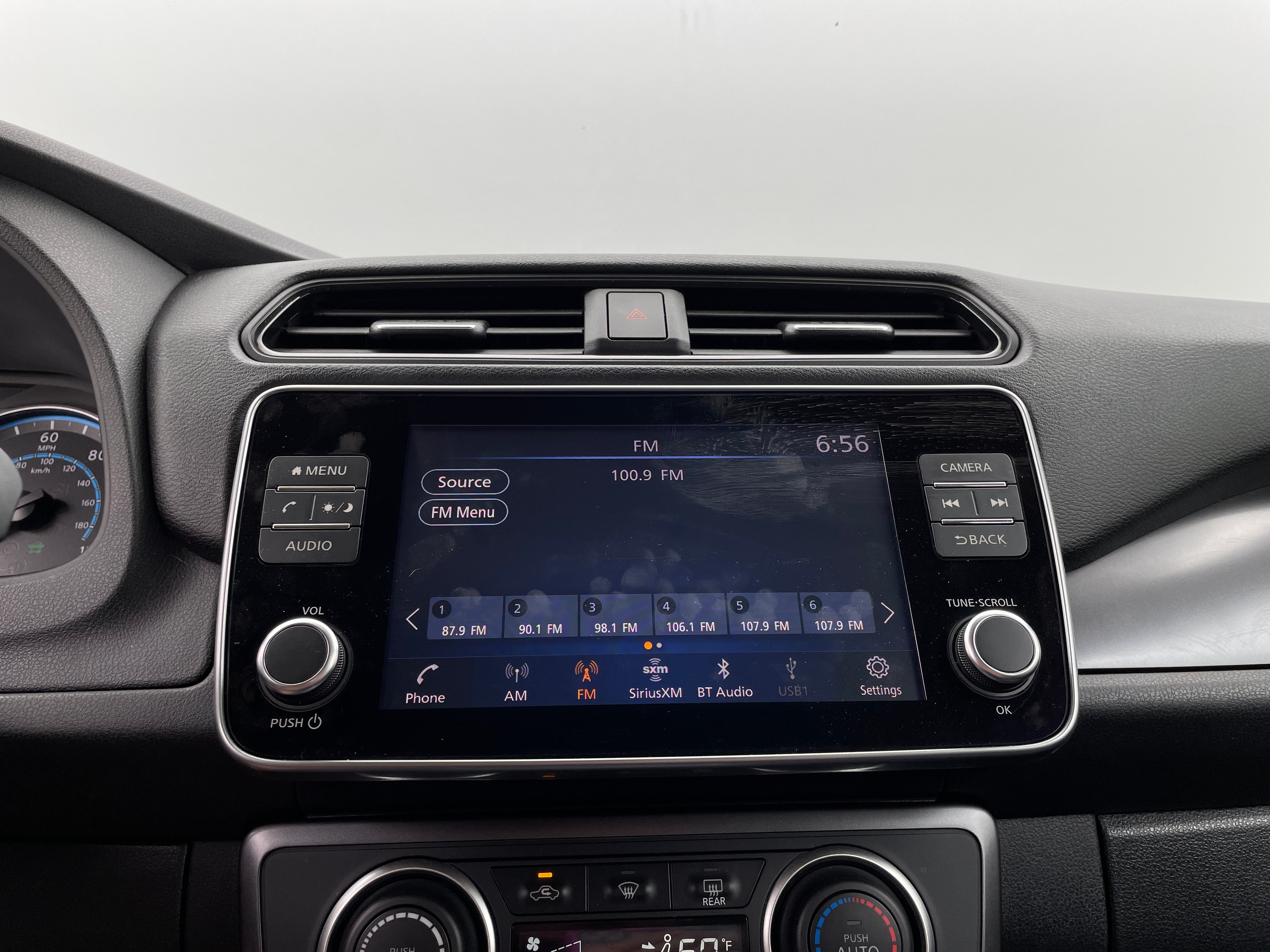 2021 Nissan Leaf S 4