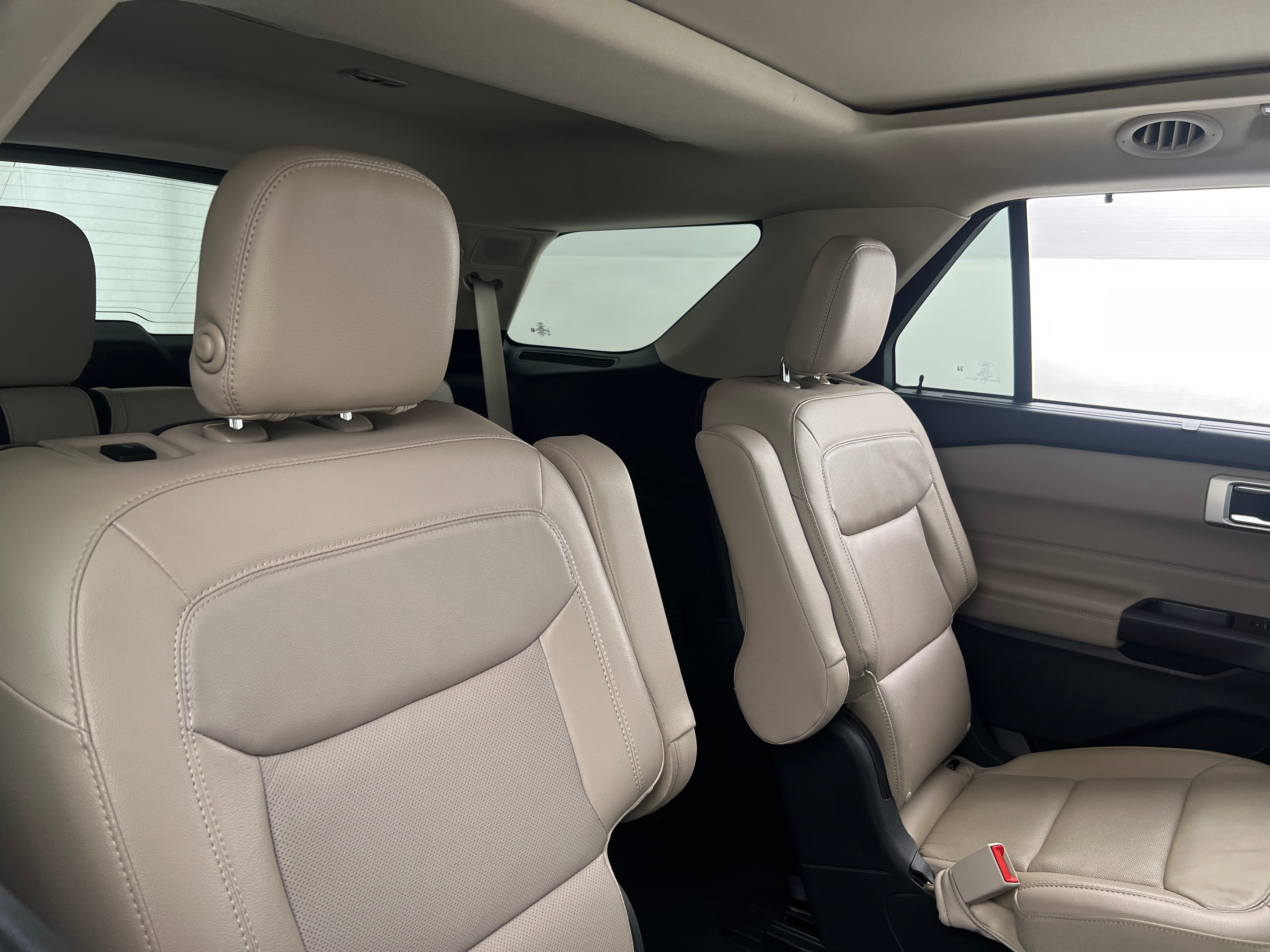2020 Ford Explorer Limited 5