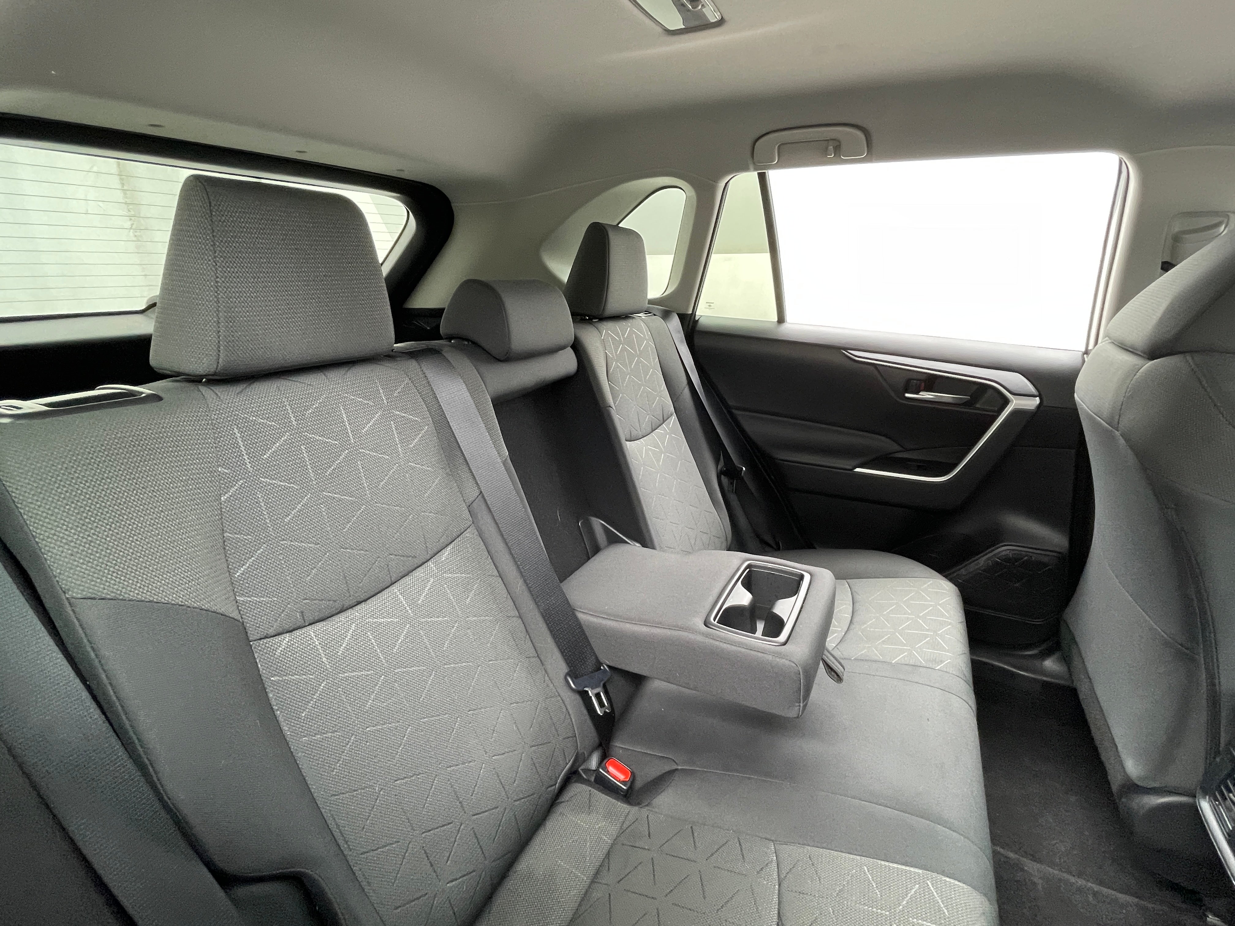 2021 Toyota RAV4 XLE 6