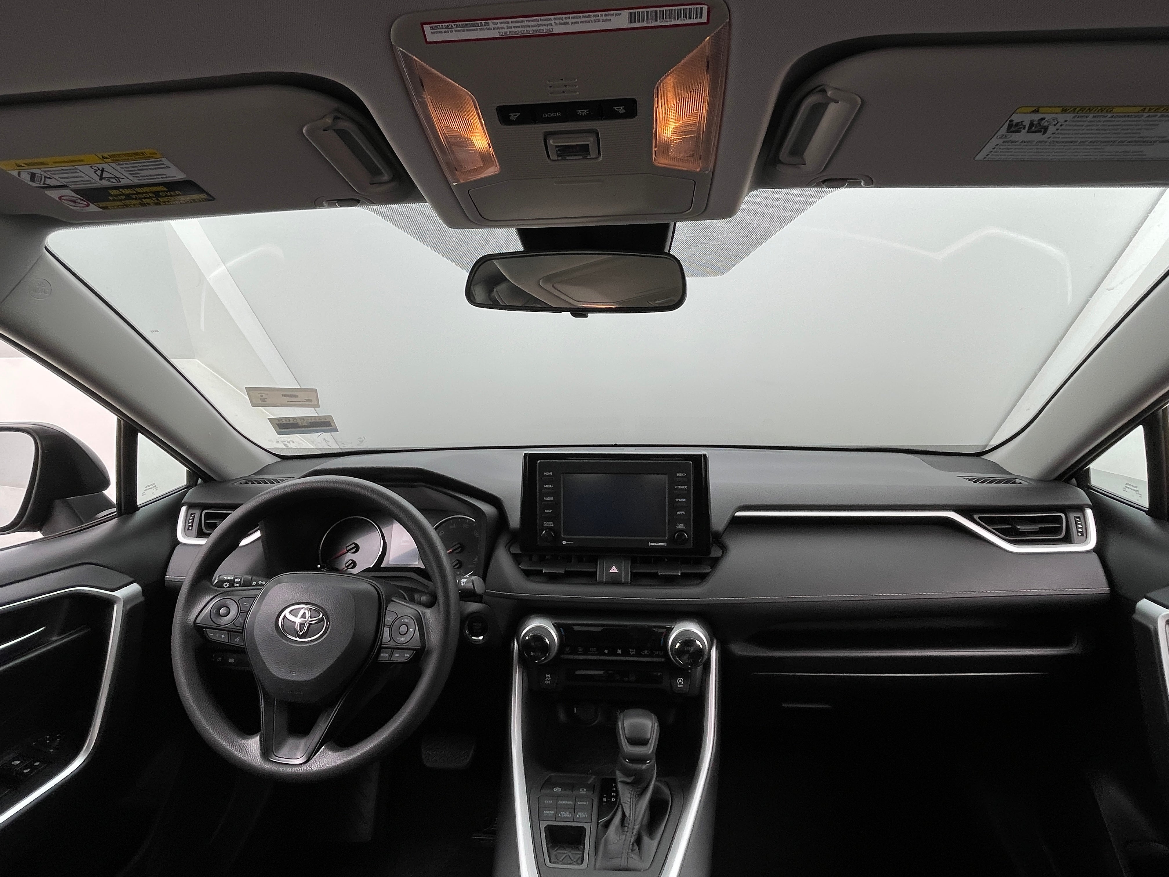 2021 Toyota RAV4 XLE 3