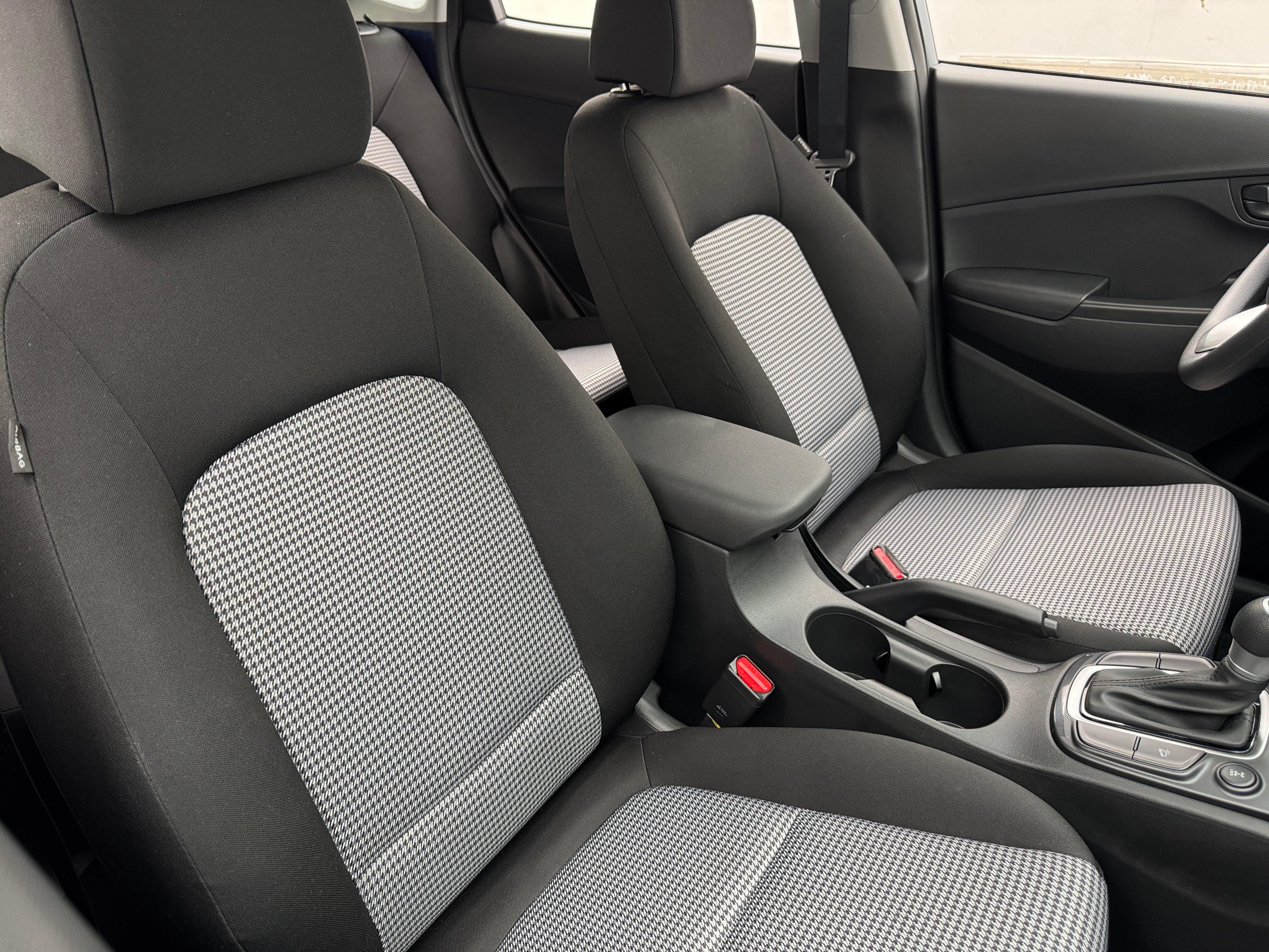 2021 Hyundai Kona SE 2