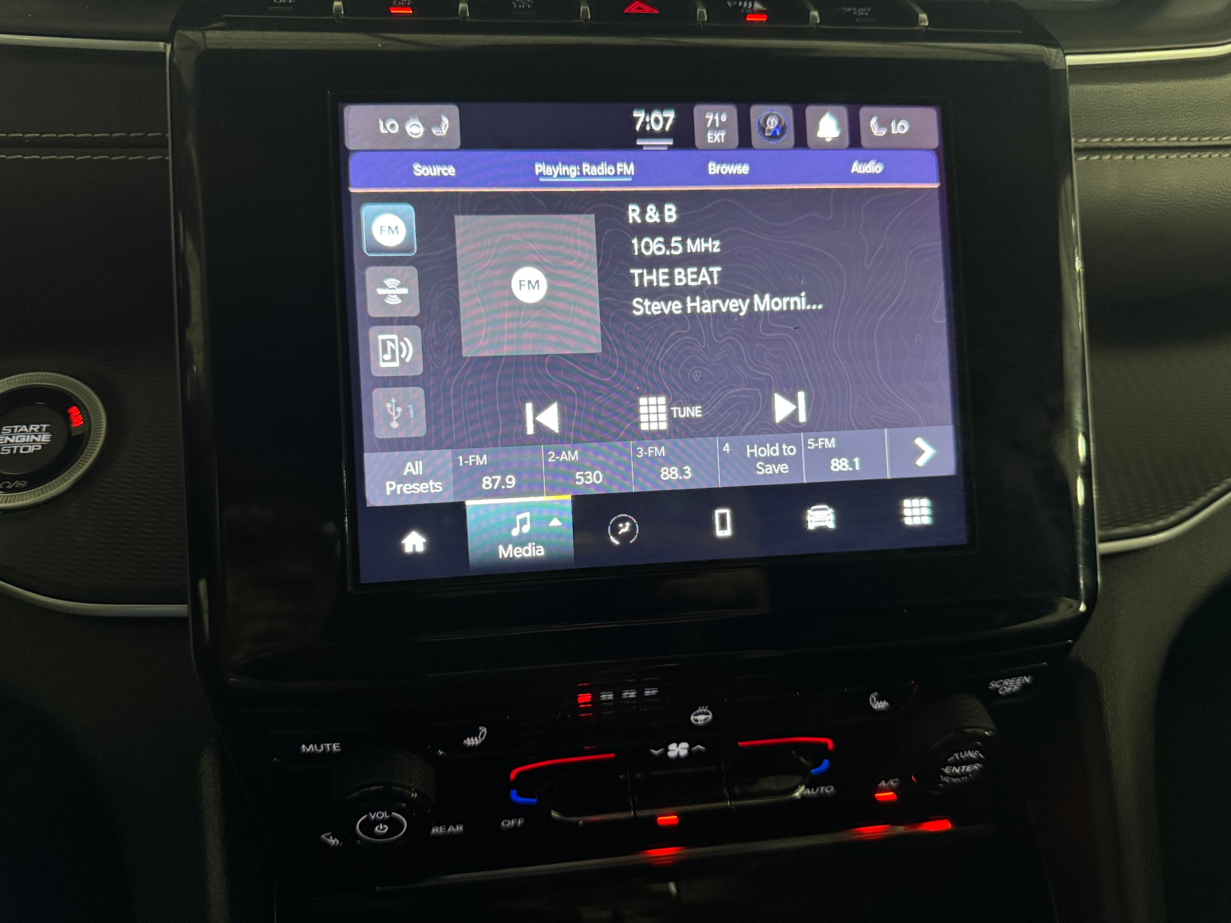 2023 Jeep Grand Cherokee L Altitude 3