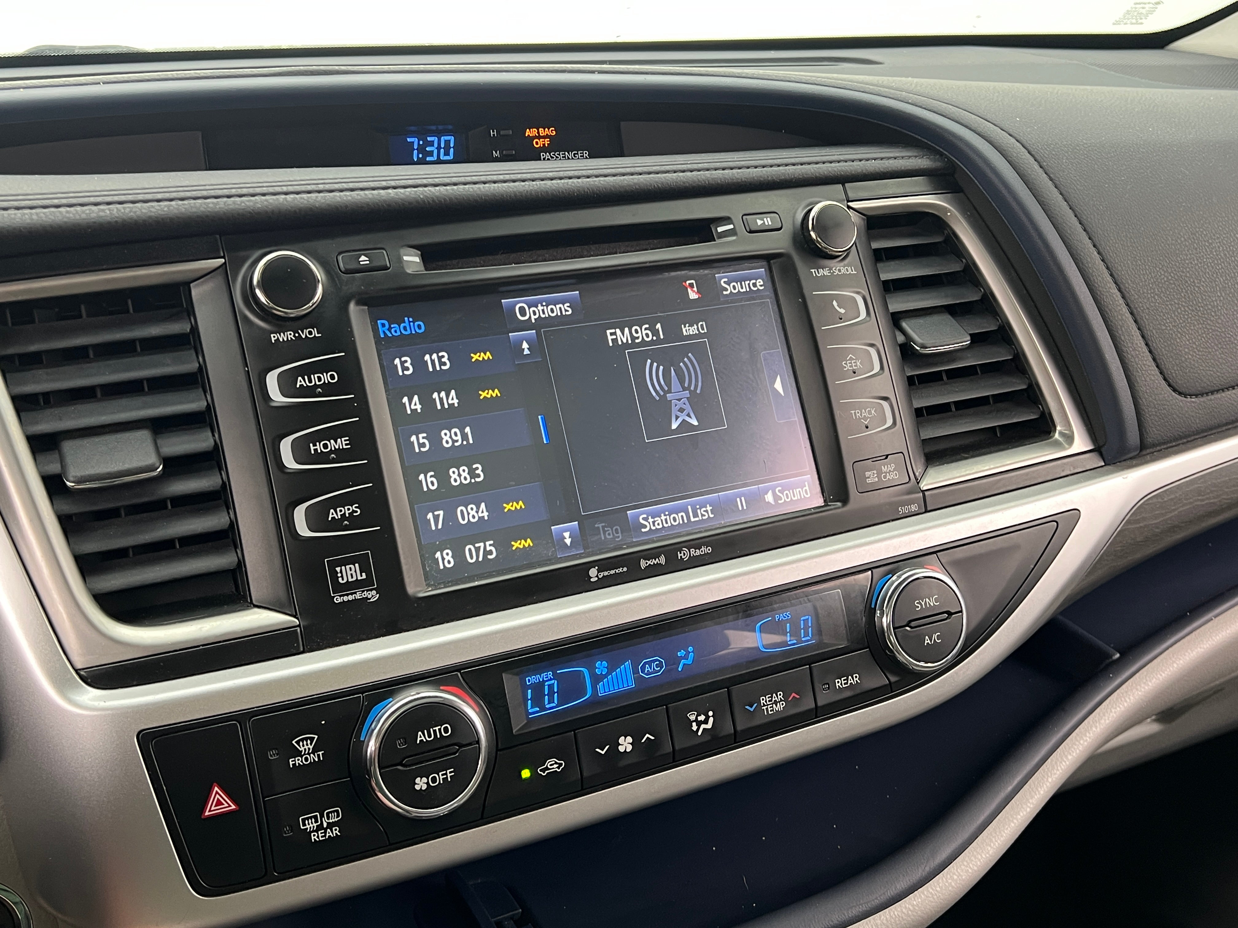 2018 Toyota Highlander Limited Platinum 3