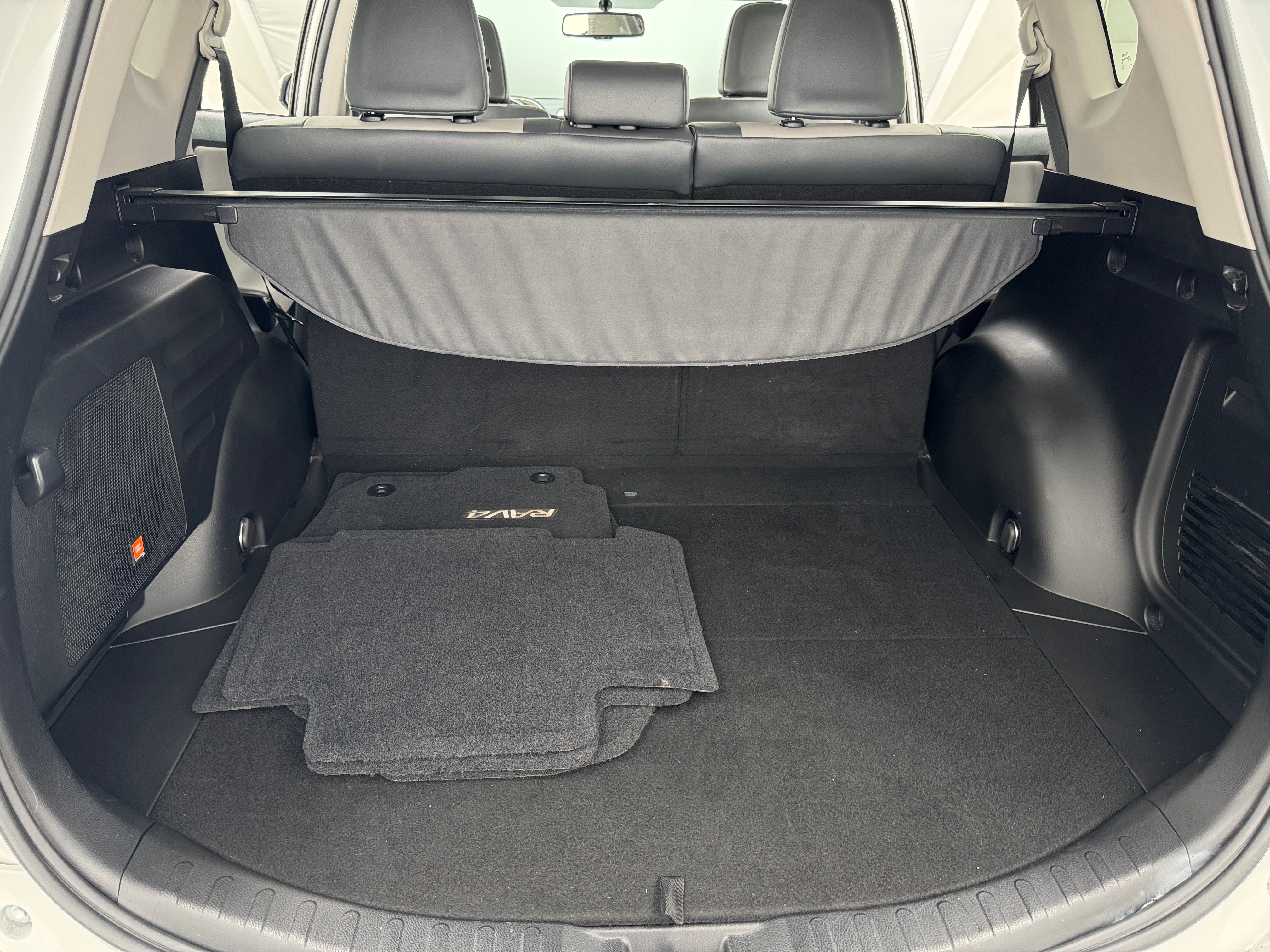 2014 Toyota RAV4 Limited 6
