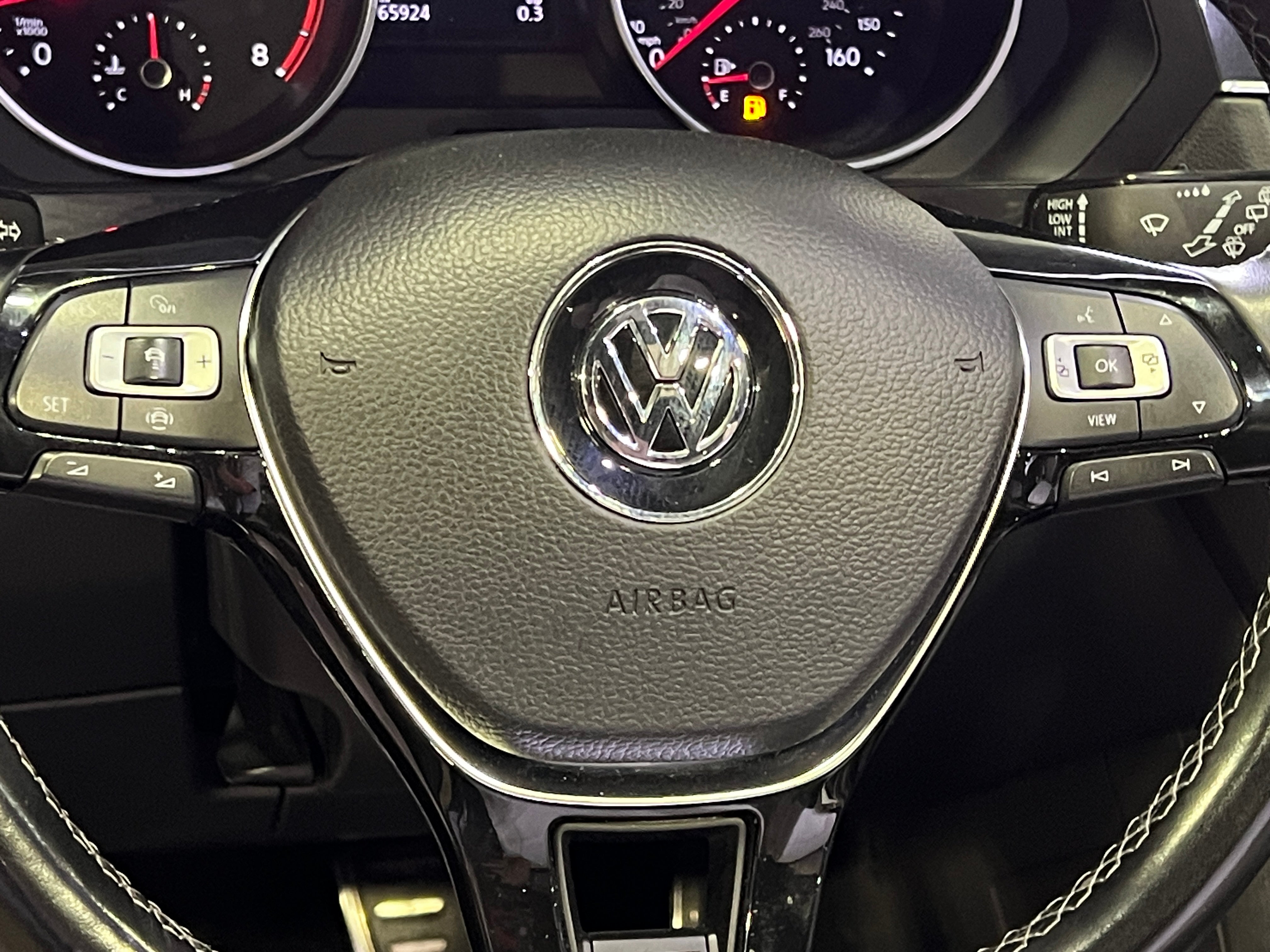 2021 Volkswagen Tiguan SE R-Line Black 4