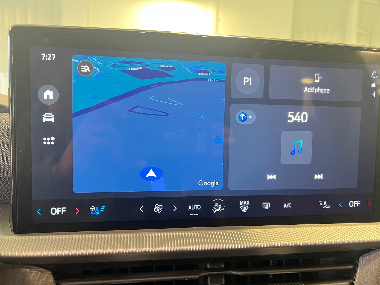 Thumbnail: 2025 Ford Explorer - 3