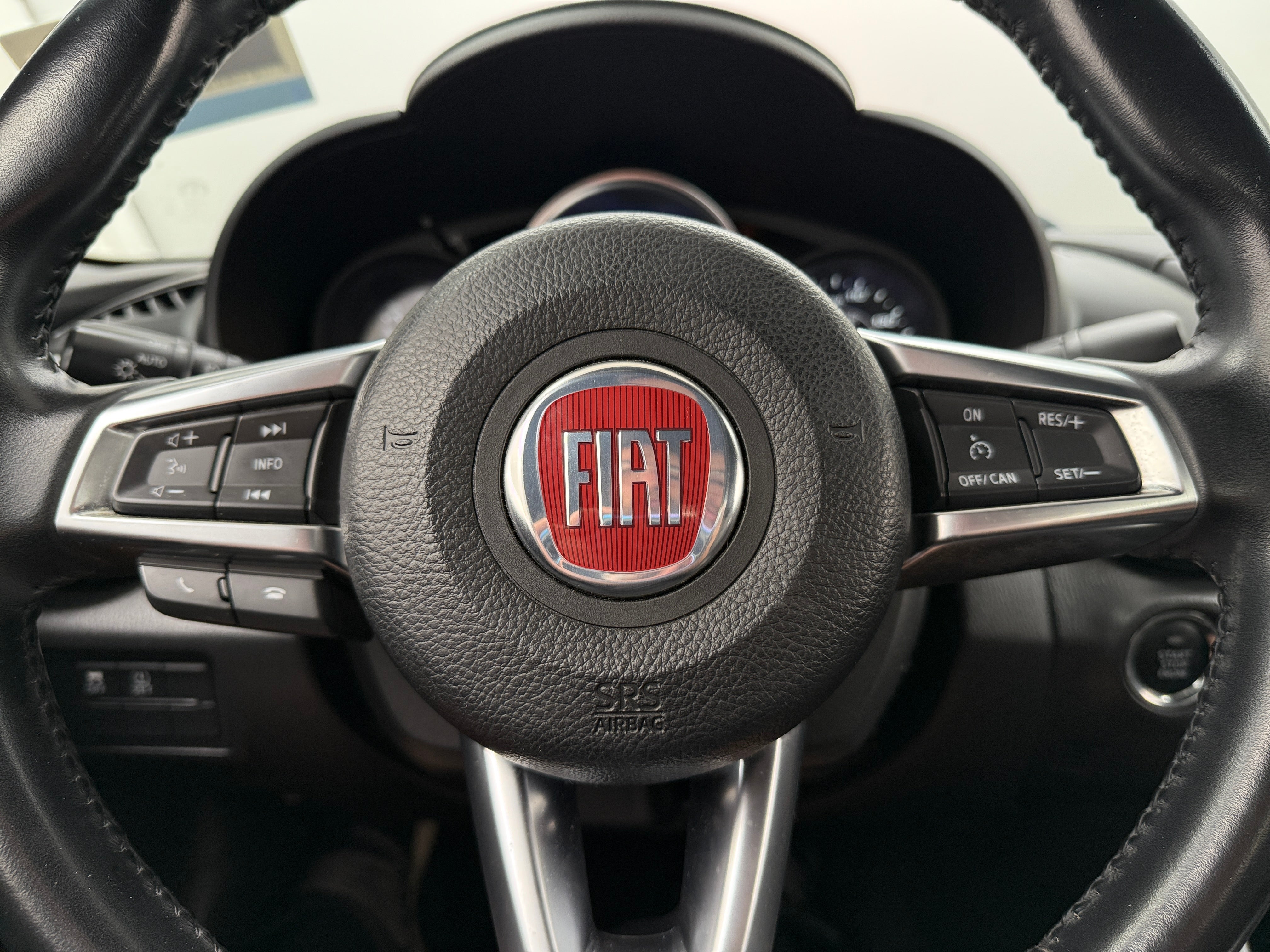 2017 Fiat 124 Spider Lusso 5