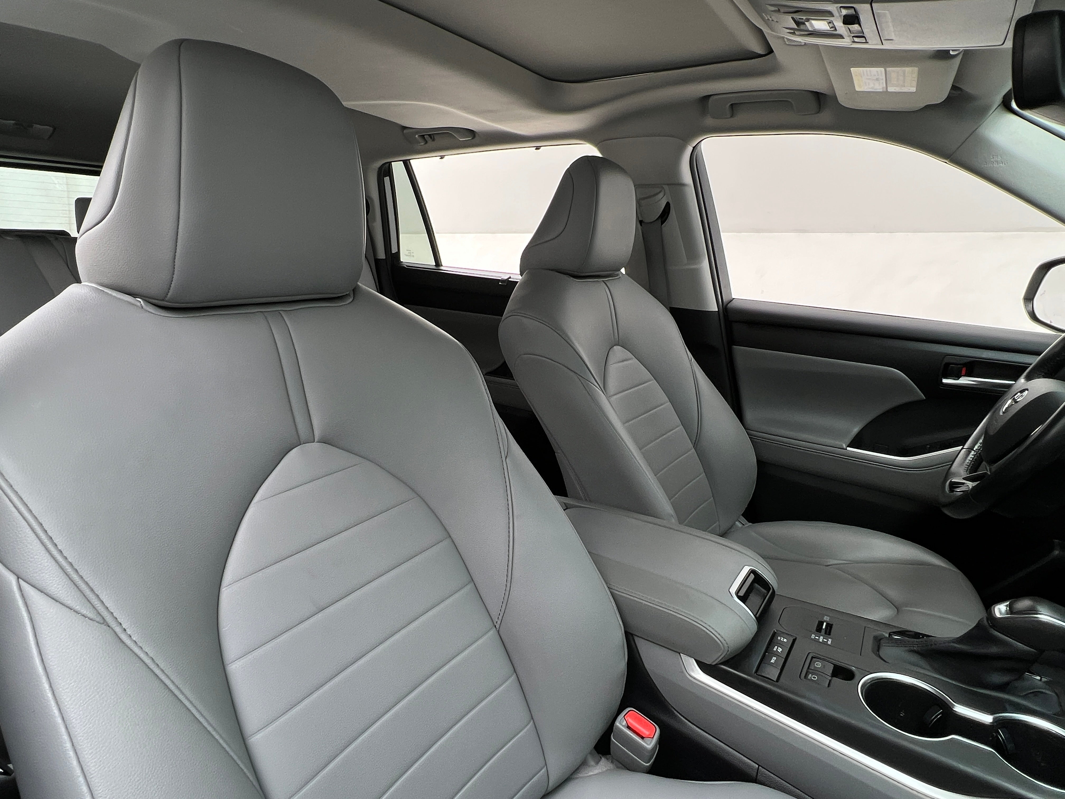 2020 Toyota Highlander XLE 2