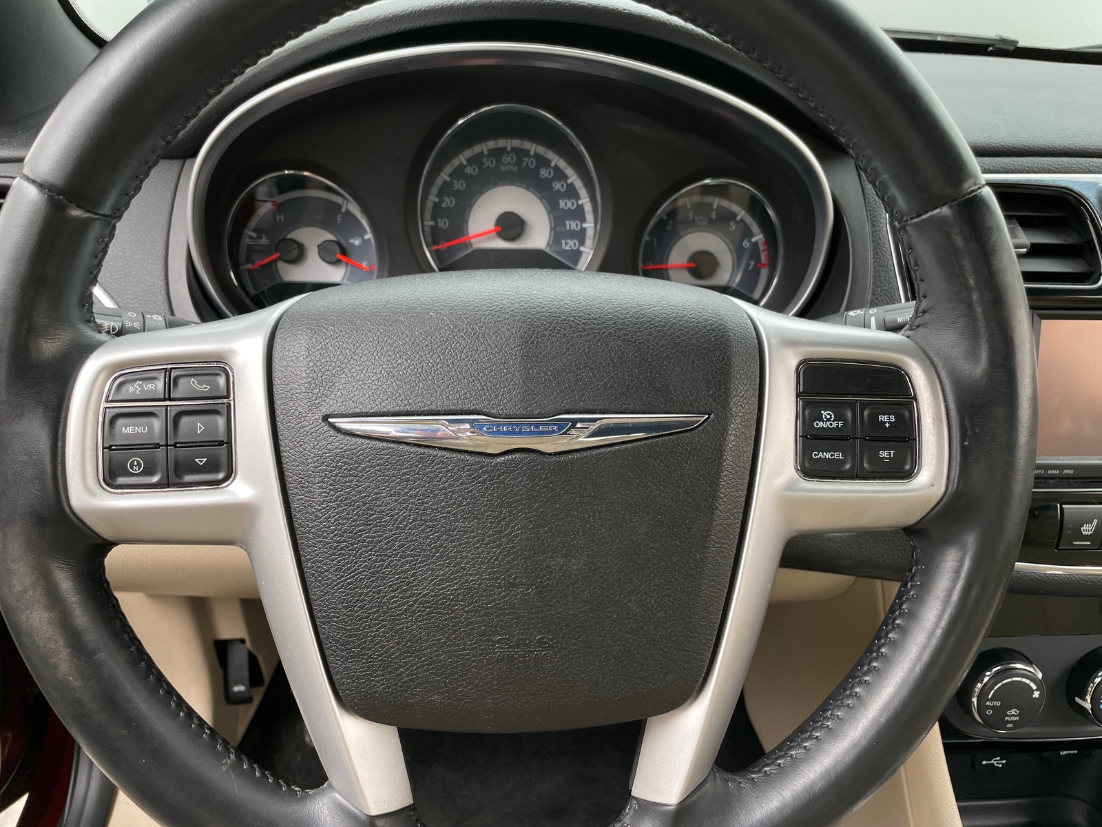 Thumbnail: 2012 Chrysler 200 - 4