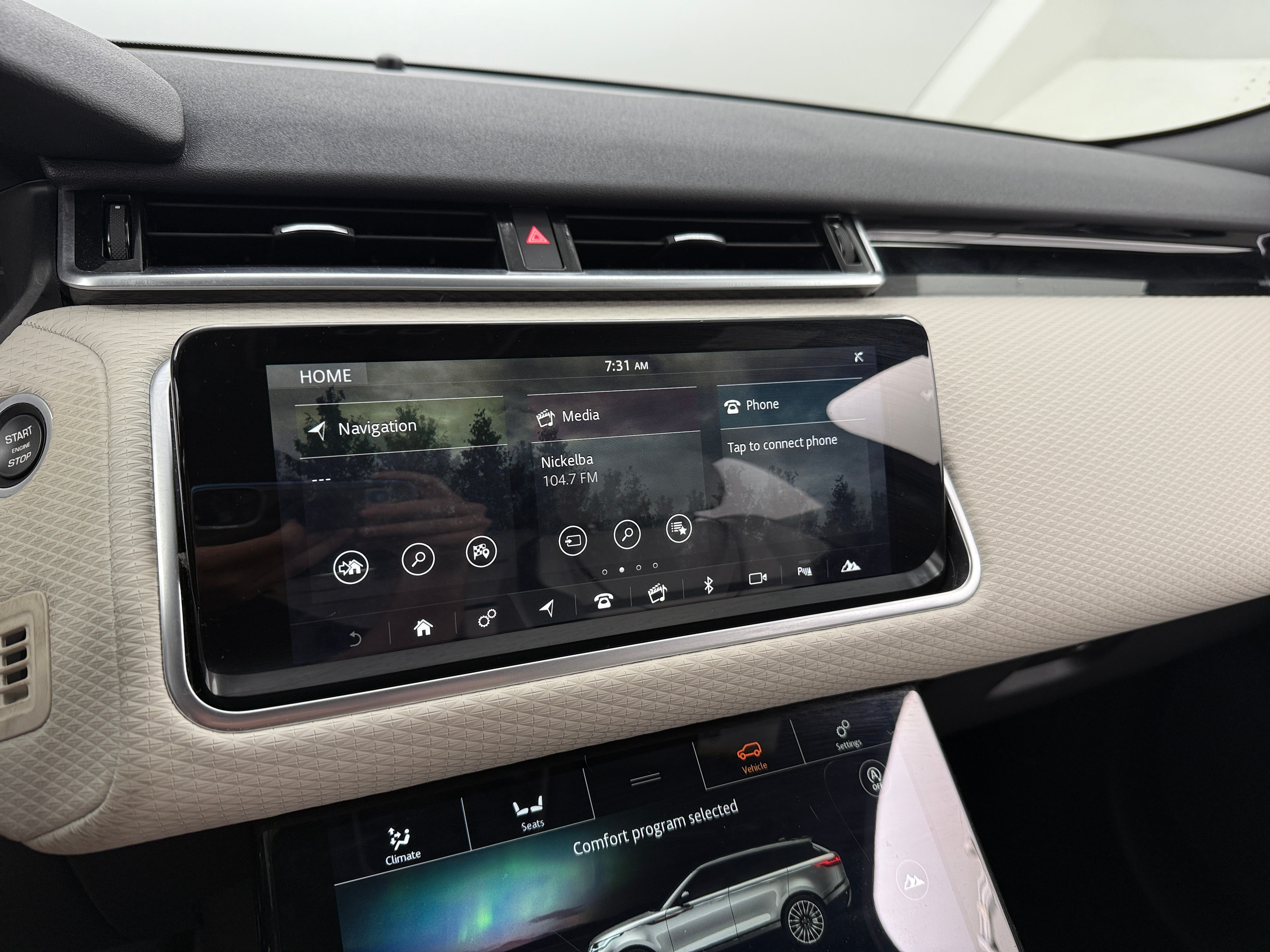 Thumbnail: 2020 Land Rover Range Rover Velar - 3