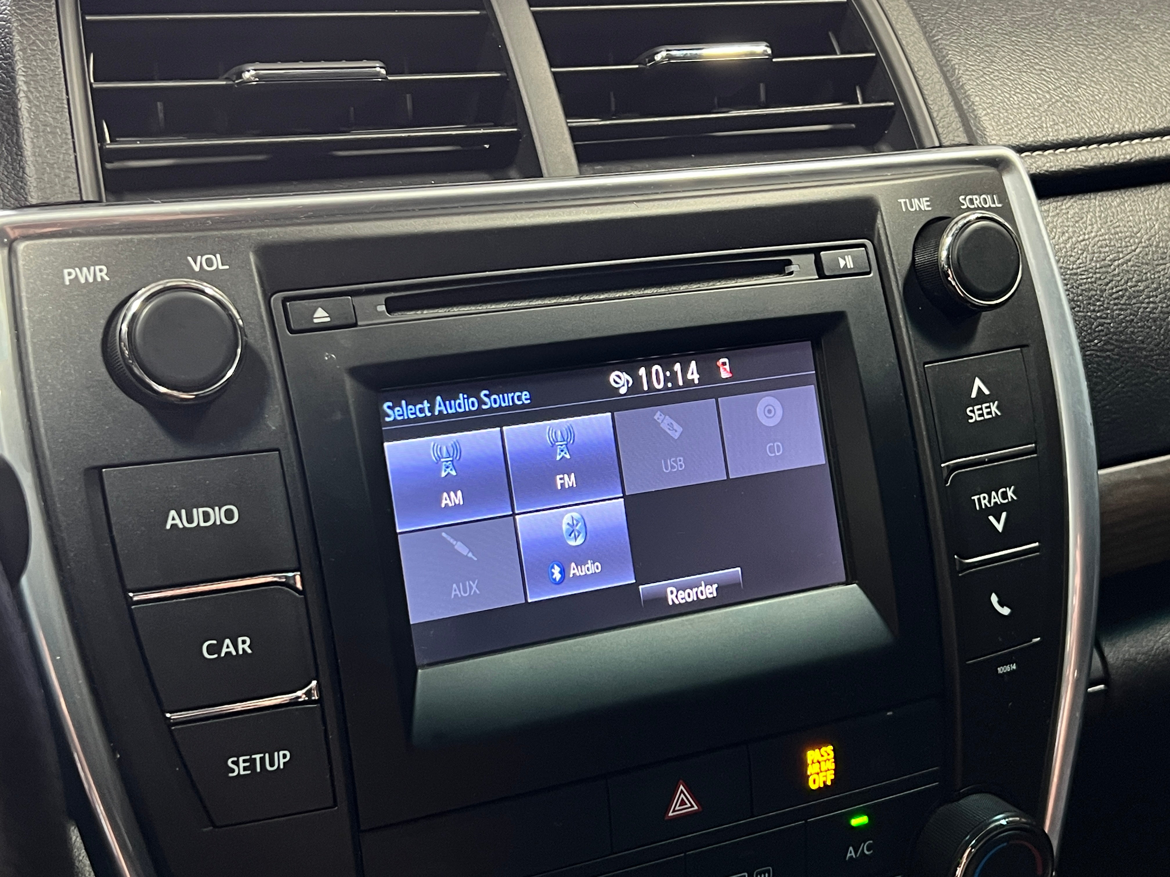 2016 Toyota Camry LE 4