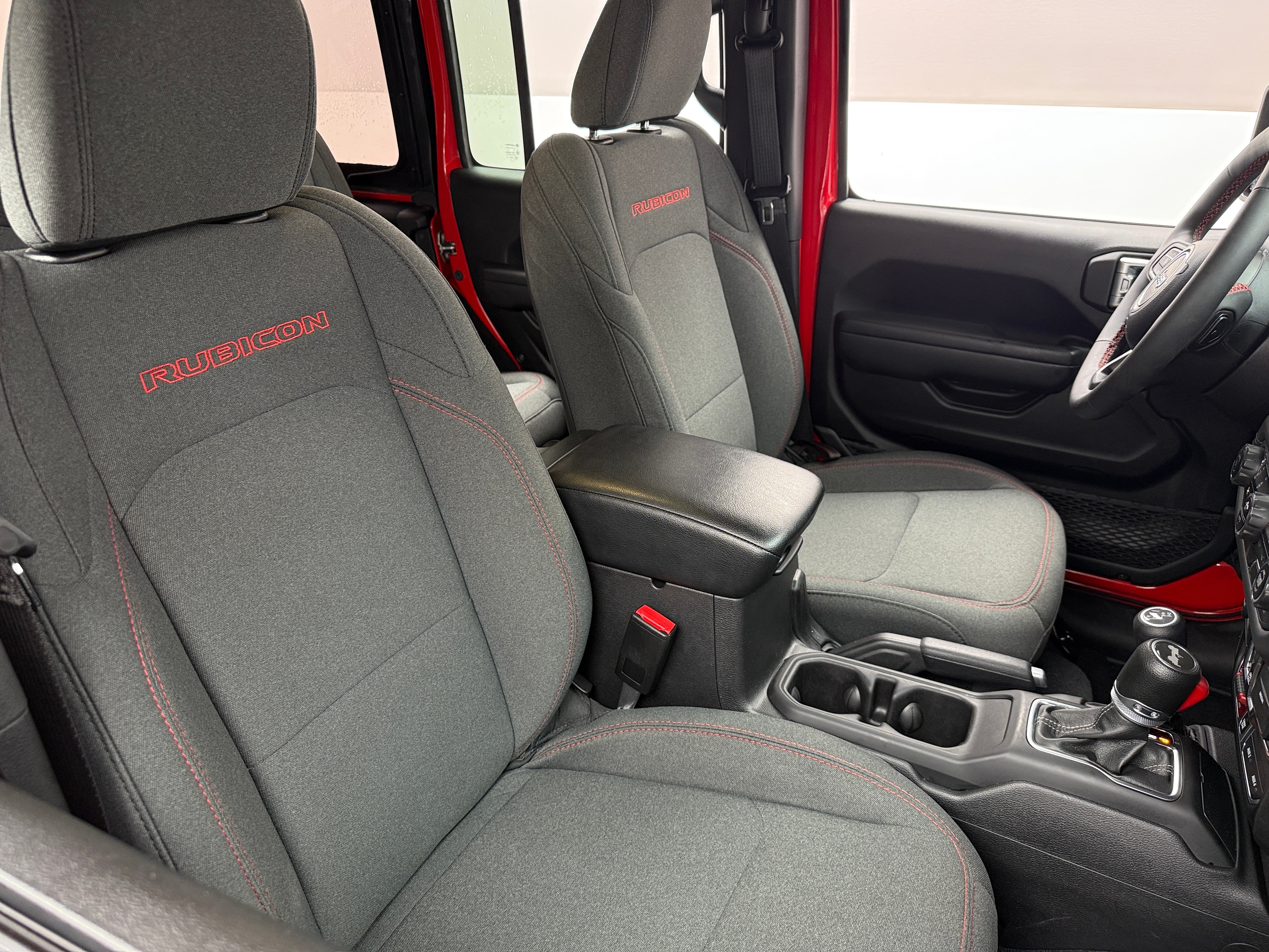 2024 Jeep Wrangler Rubicon 2