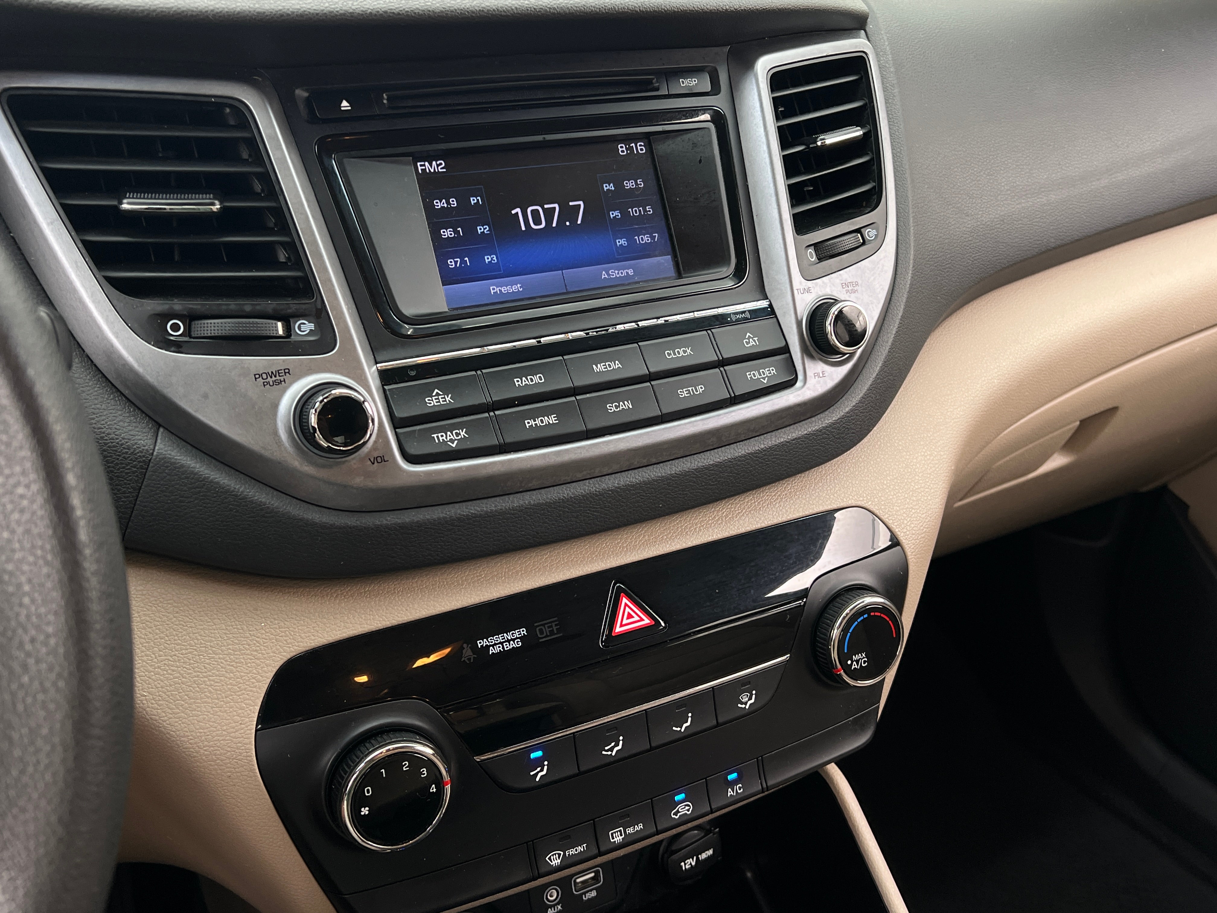2016 Hyundai Tucson SE 4