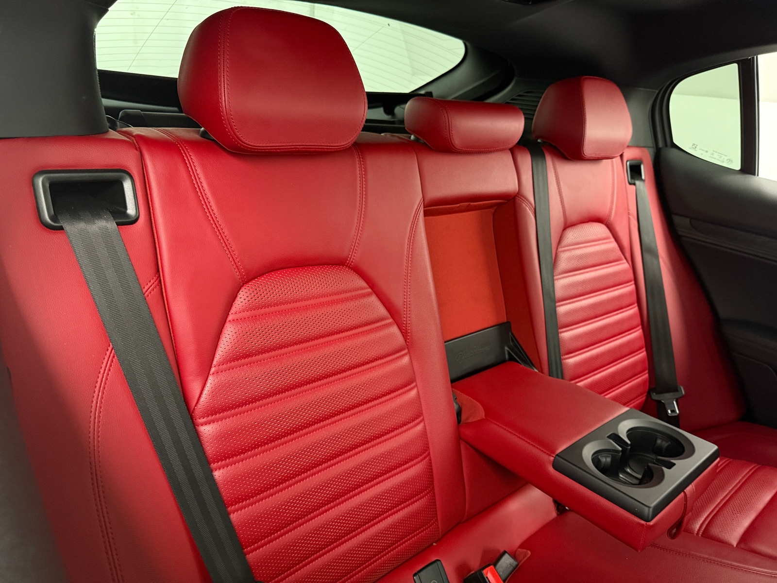 Thumbnail: 2022 Alfa Romeo Stelvio - 5