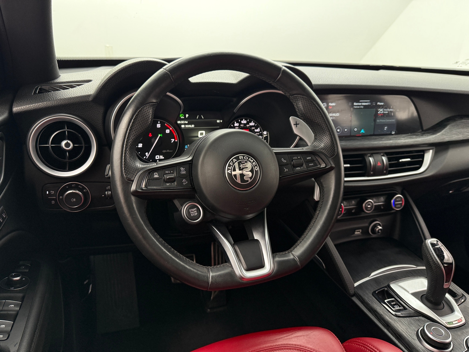Thumbnail: 2022 Alfa Romeo Stelvio - 4