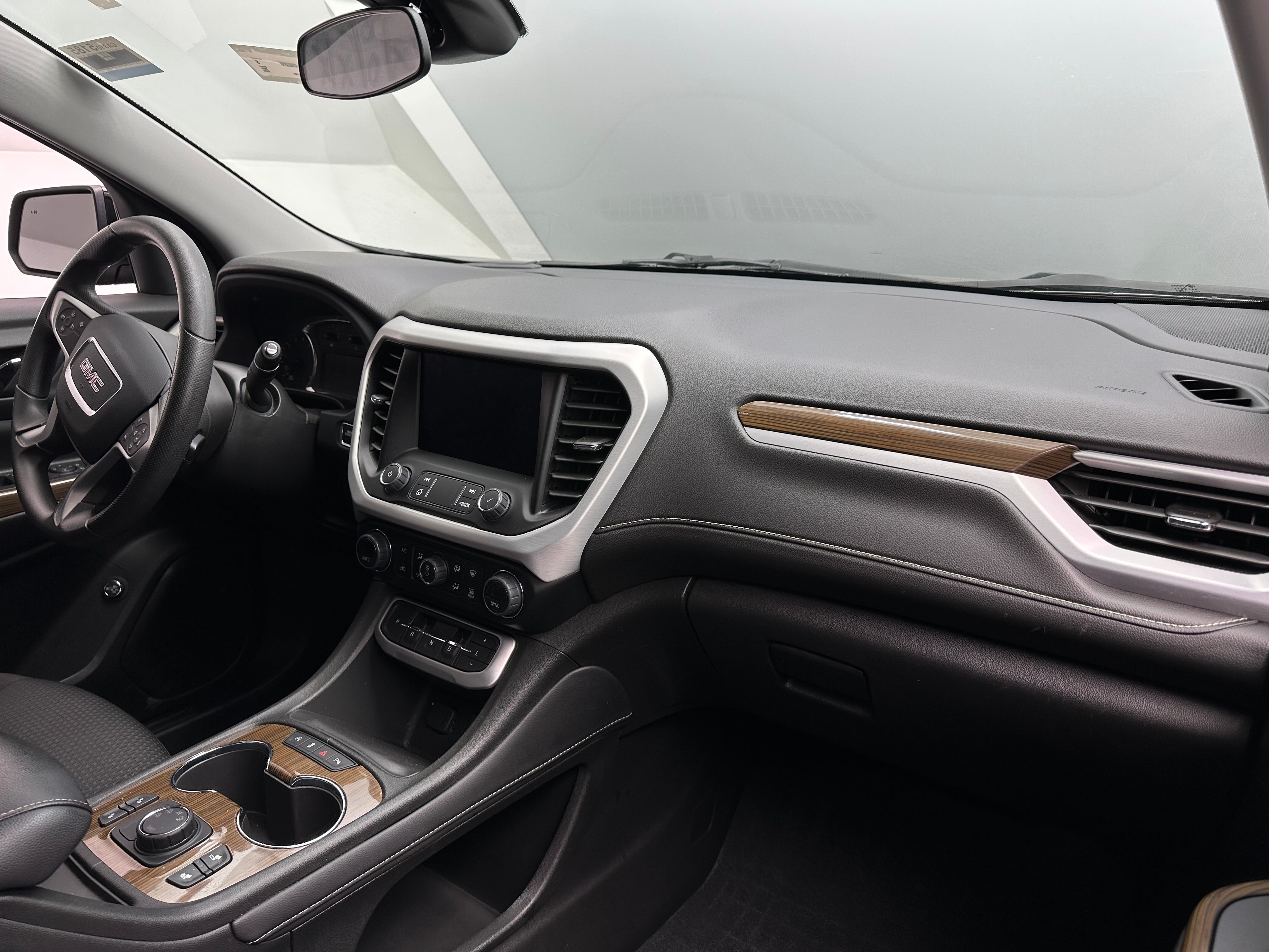 2023 GMC Acadia SLE 3