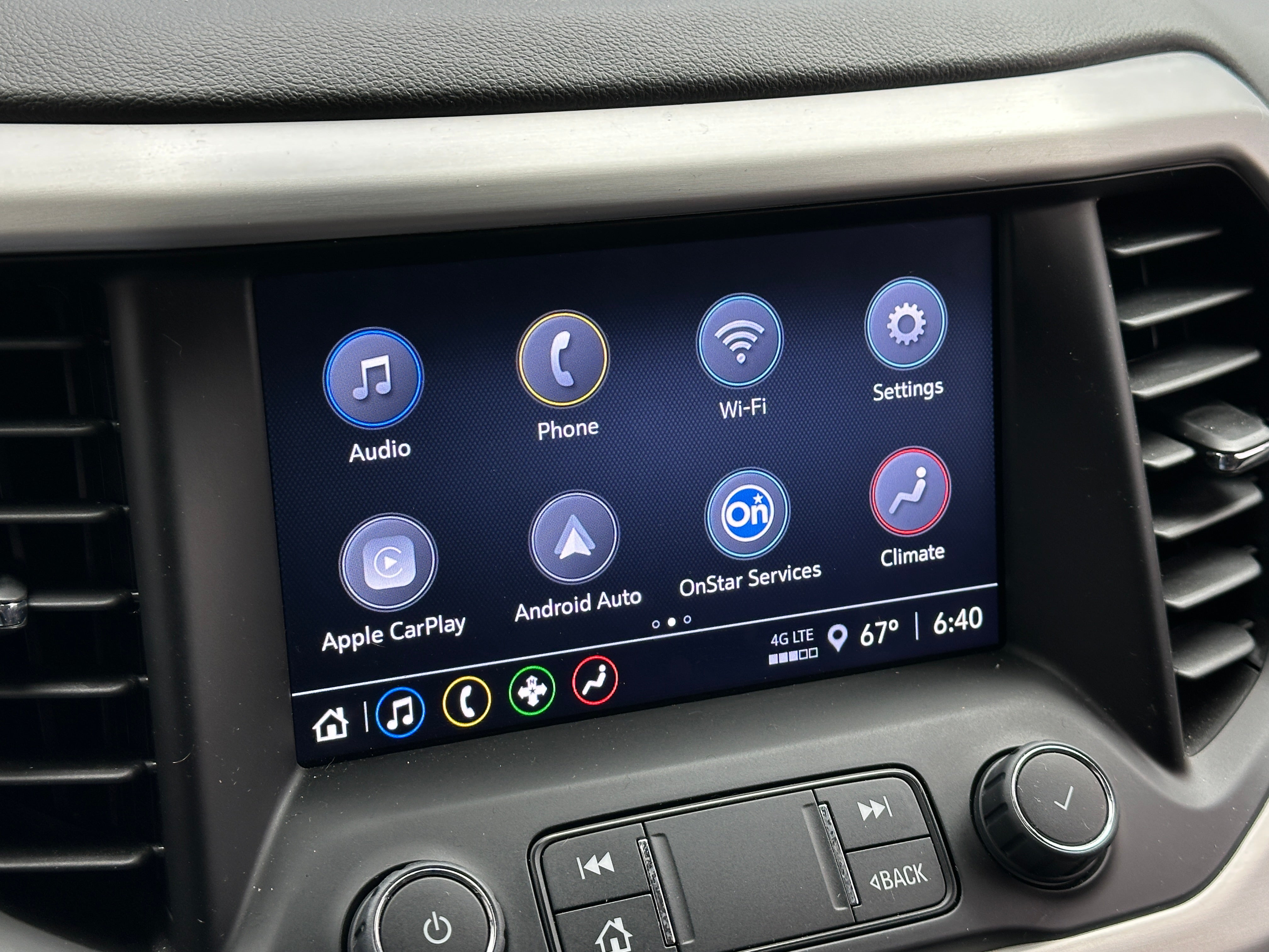 2023 GMC Acadia SLE 4