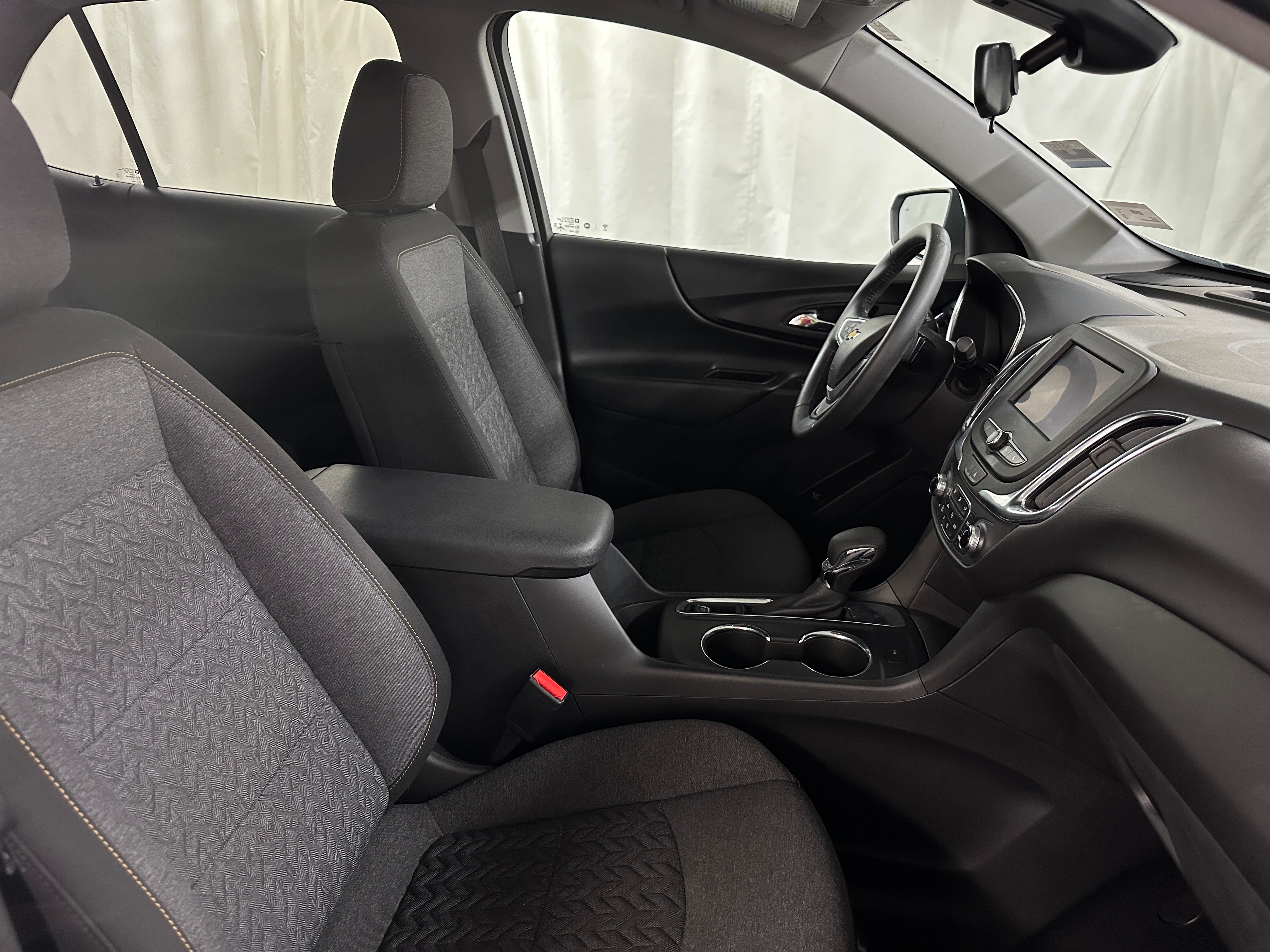 2022 Chevrolet Equinox LT 2