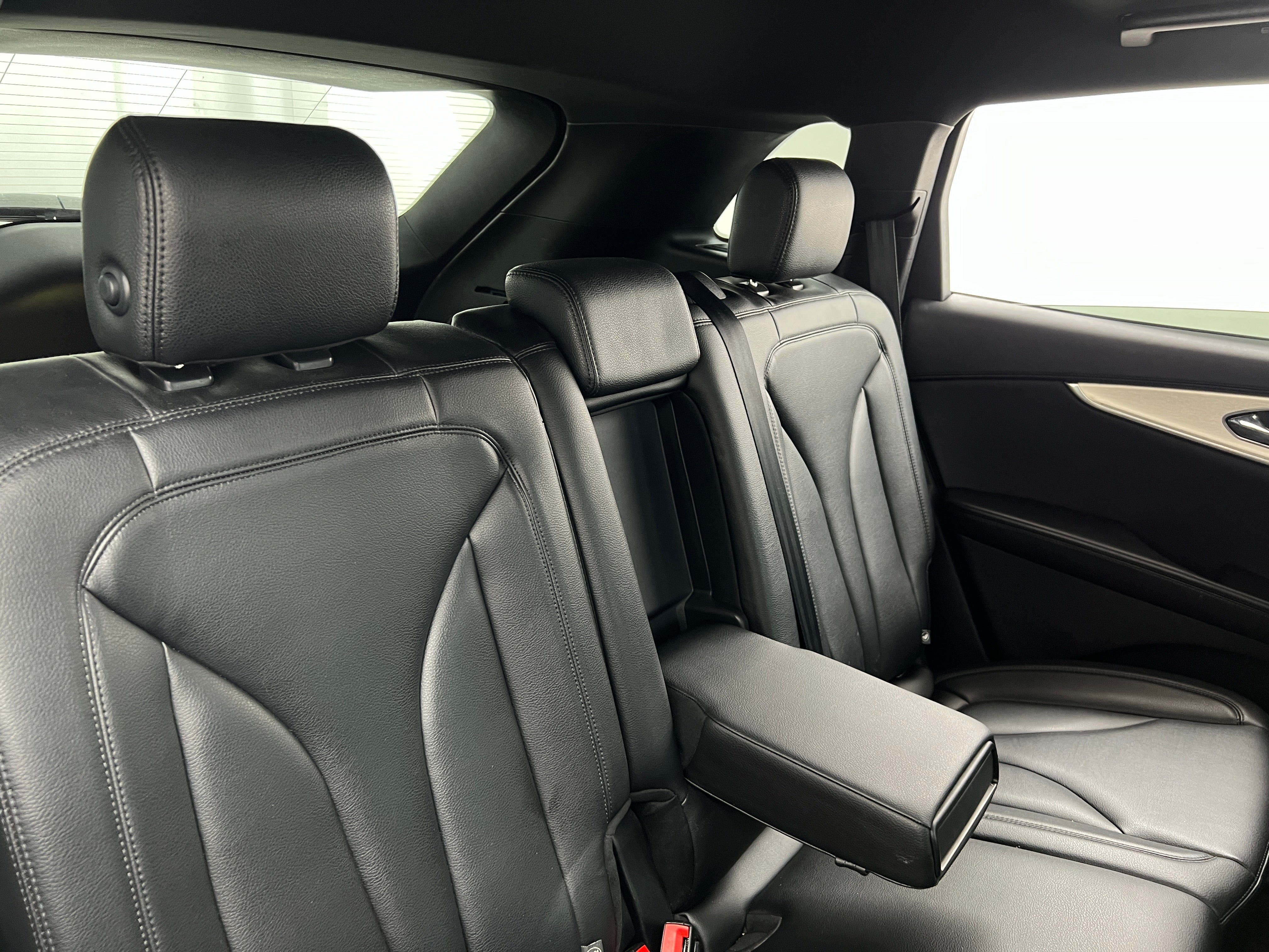 2016 Lincoln MKX Premiere 5