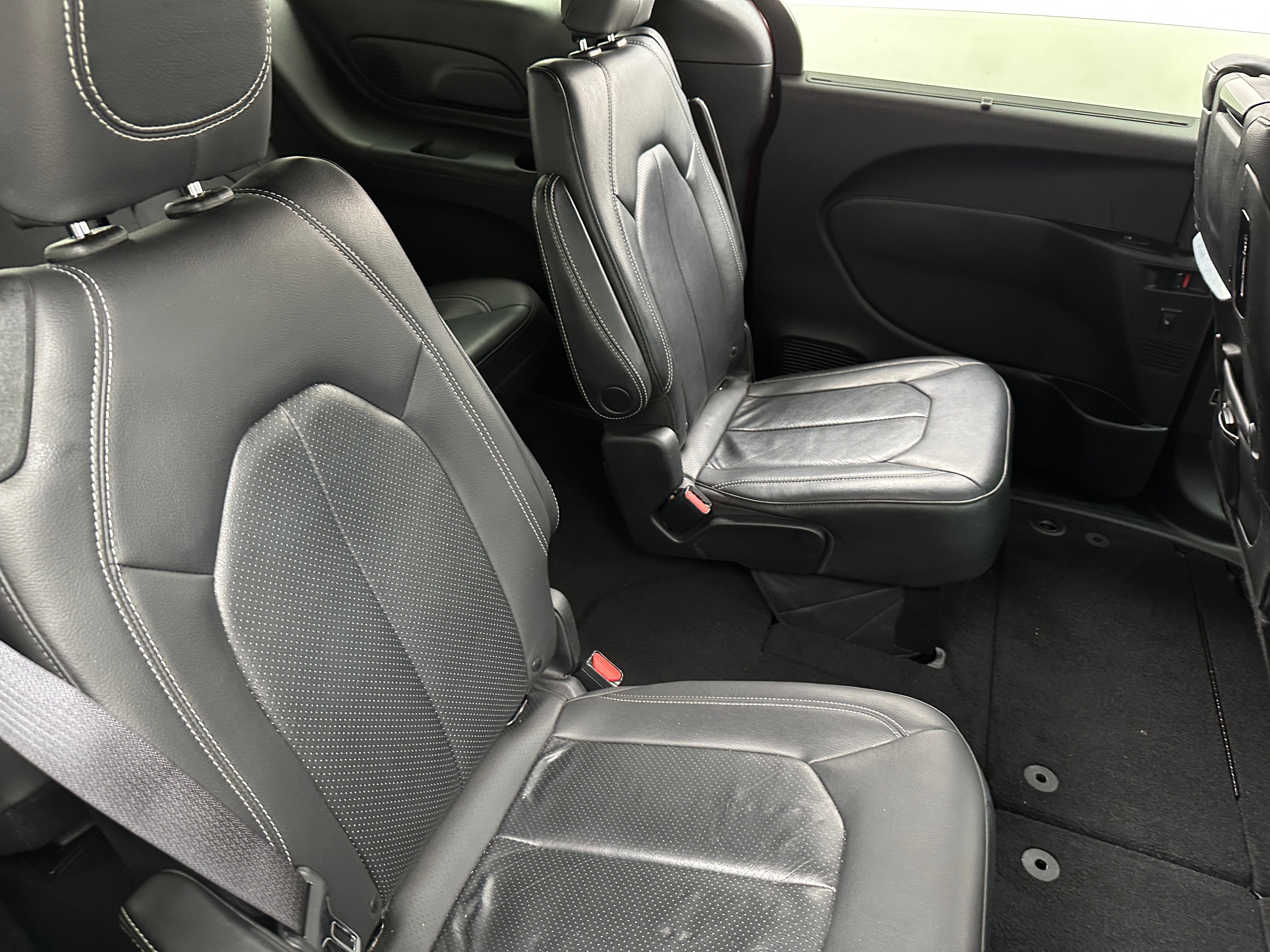 2020 Chrysler Pacifica  5