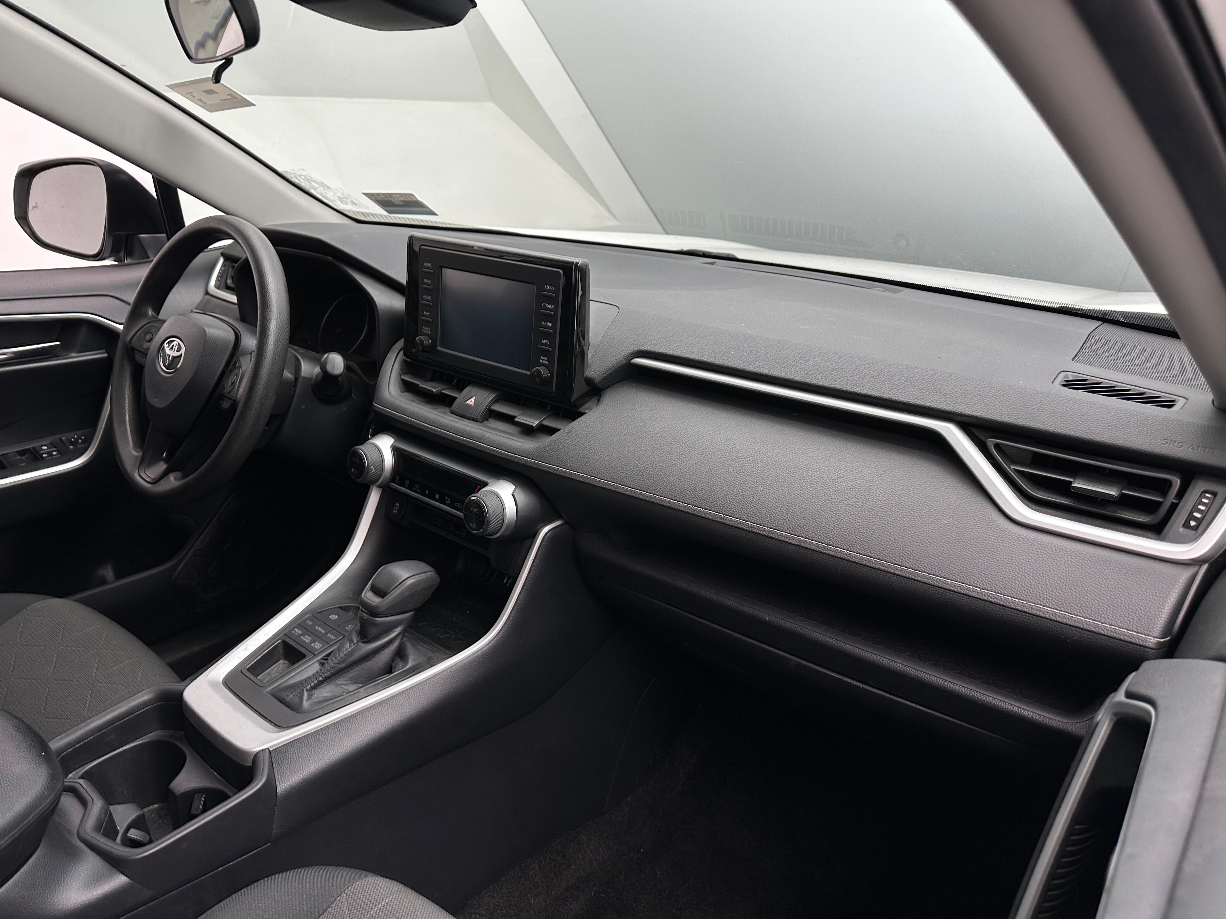 2019 Toyota RAV4 XLE 3