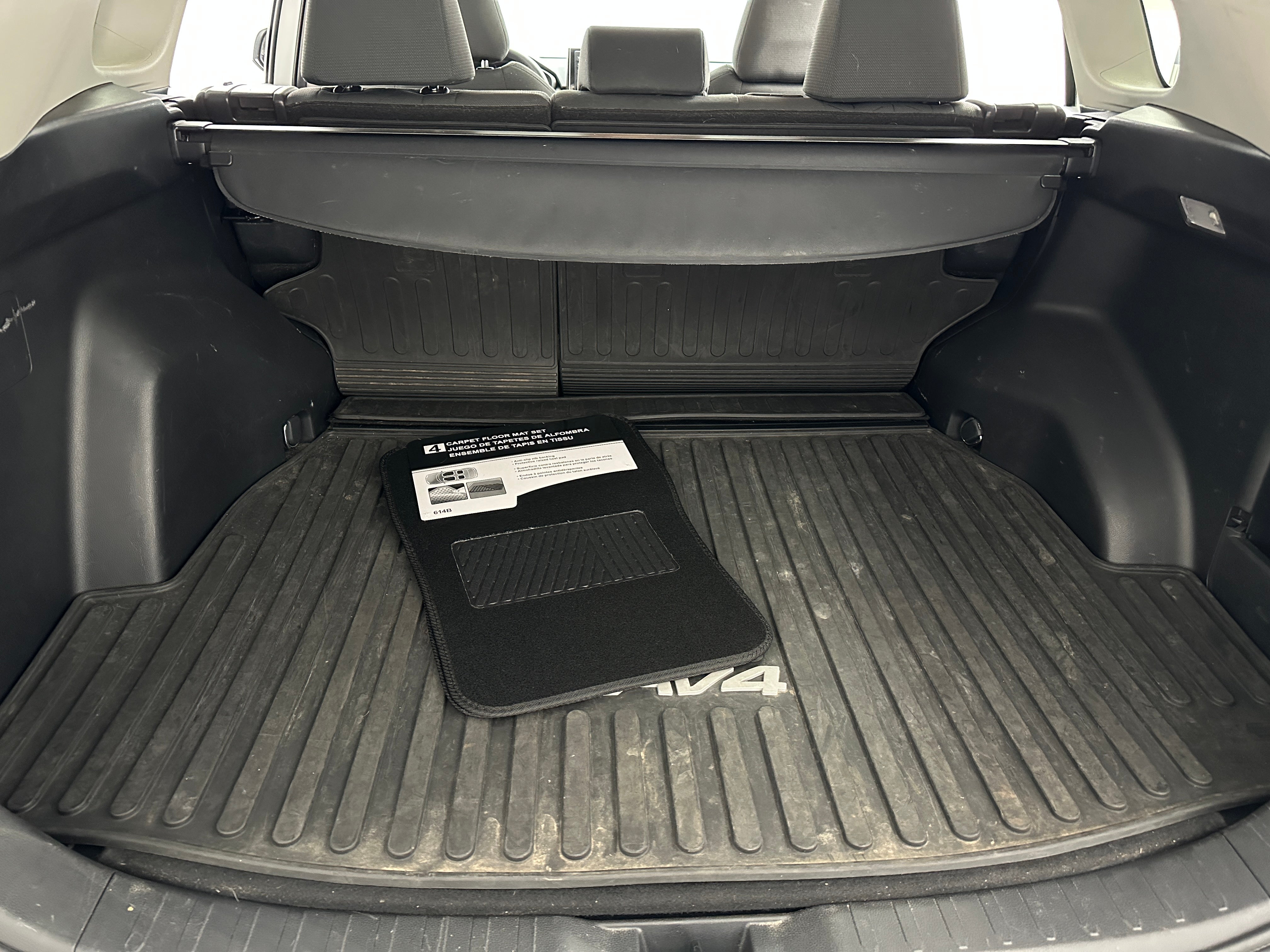 2019 Toyota RAV4 XLE 7