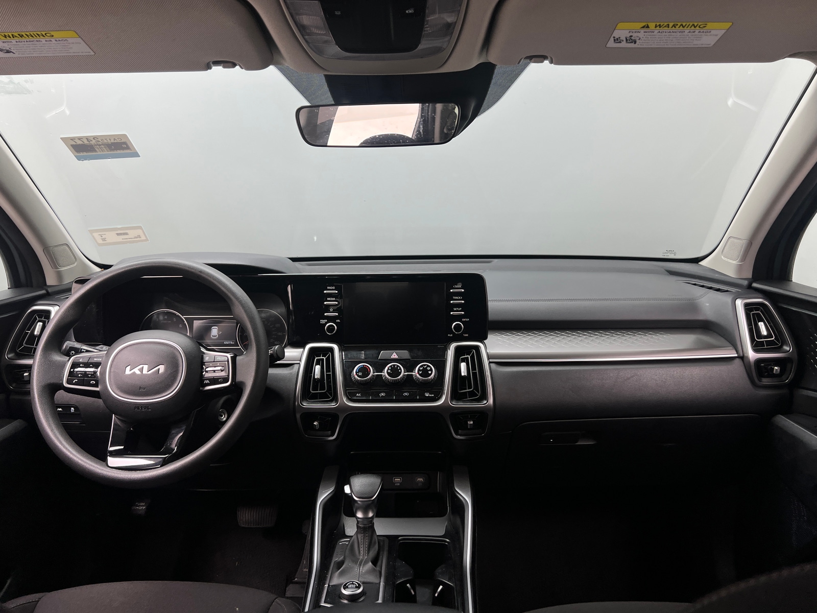 Thumbnail: 2023 Kia Sorento - 3