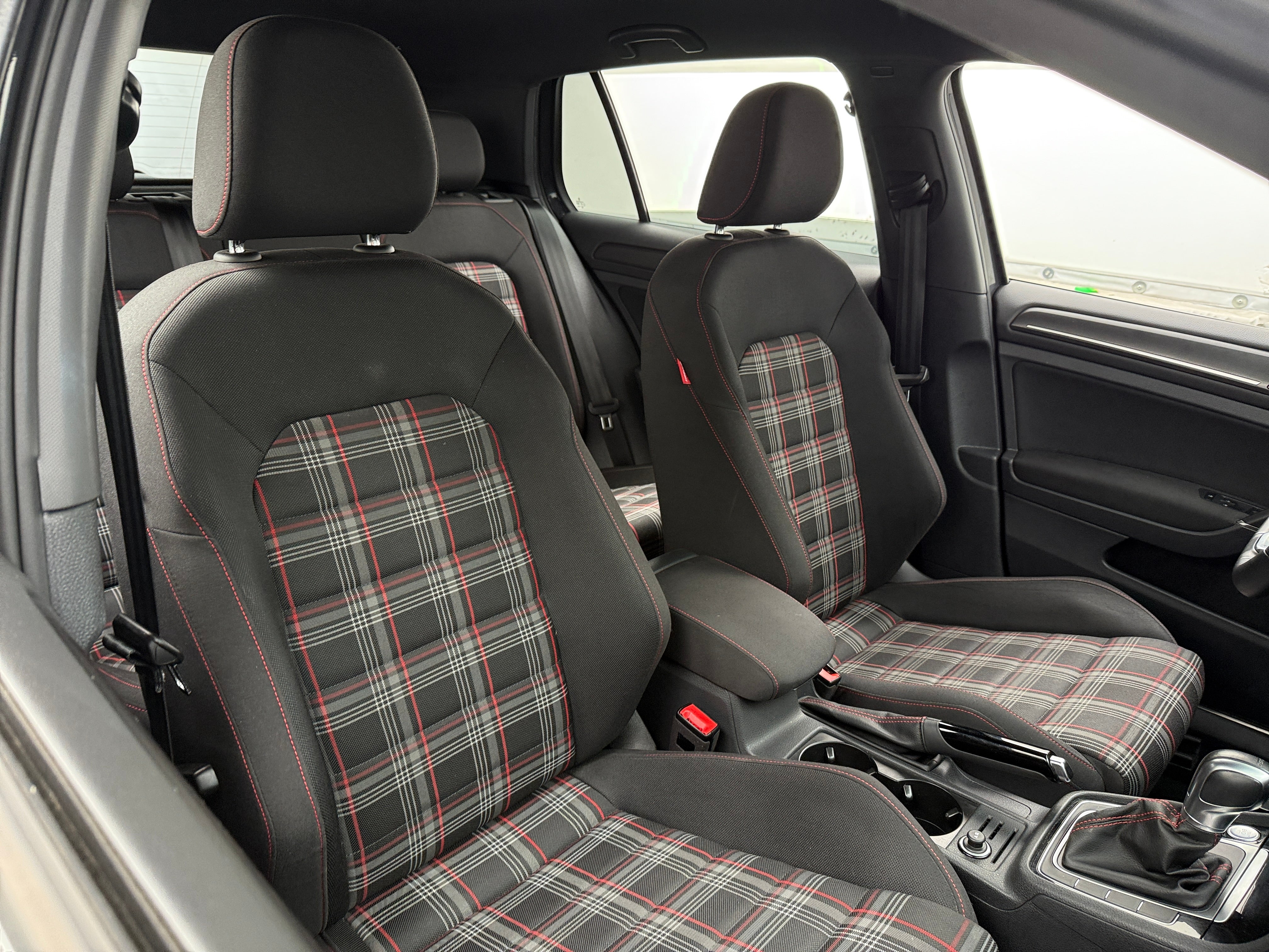 2019 Volkswagen Golf GTI Rabbit Edition 2