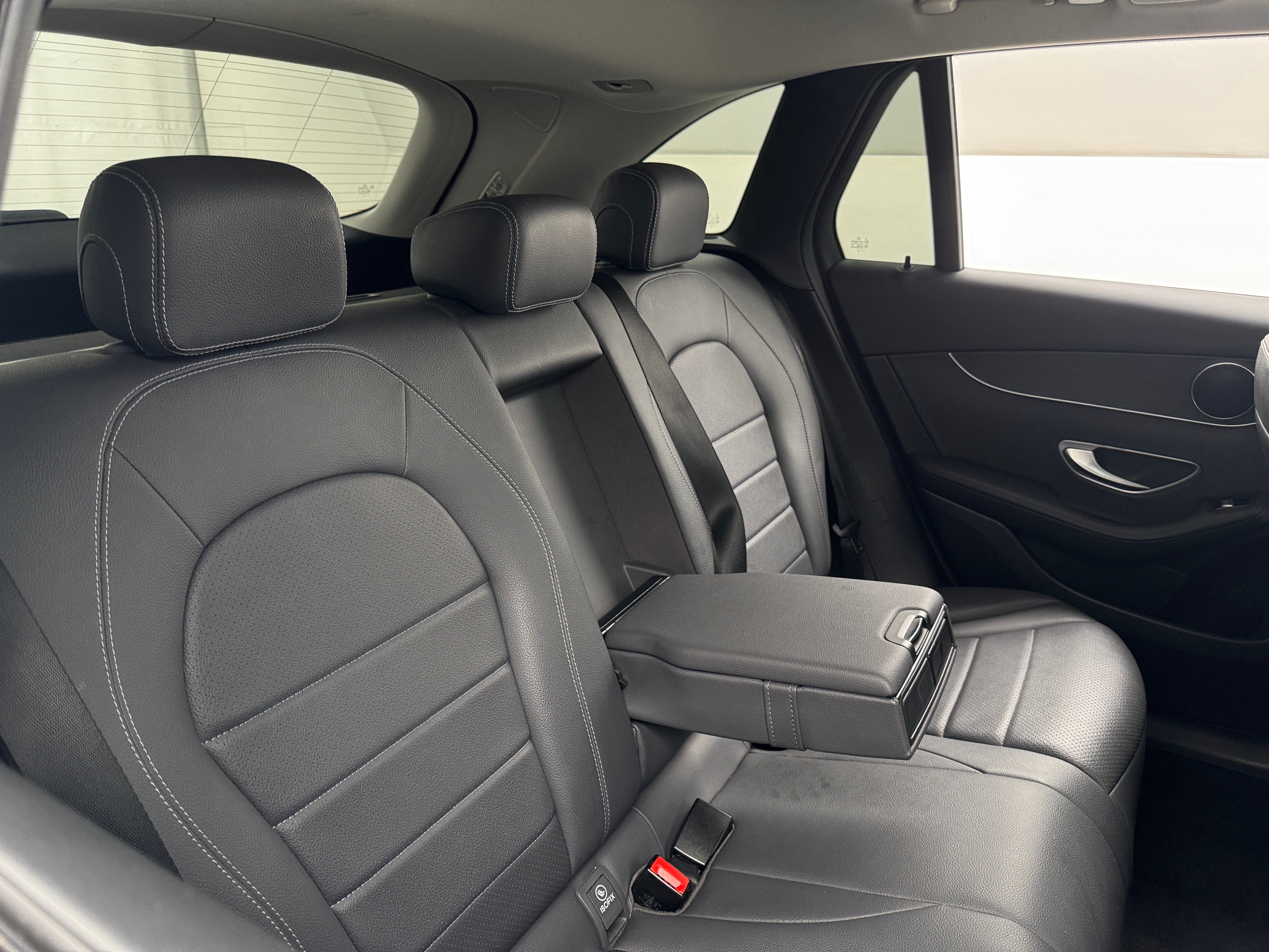 2022 Mercedes-Benz GLC 300 5