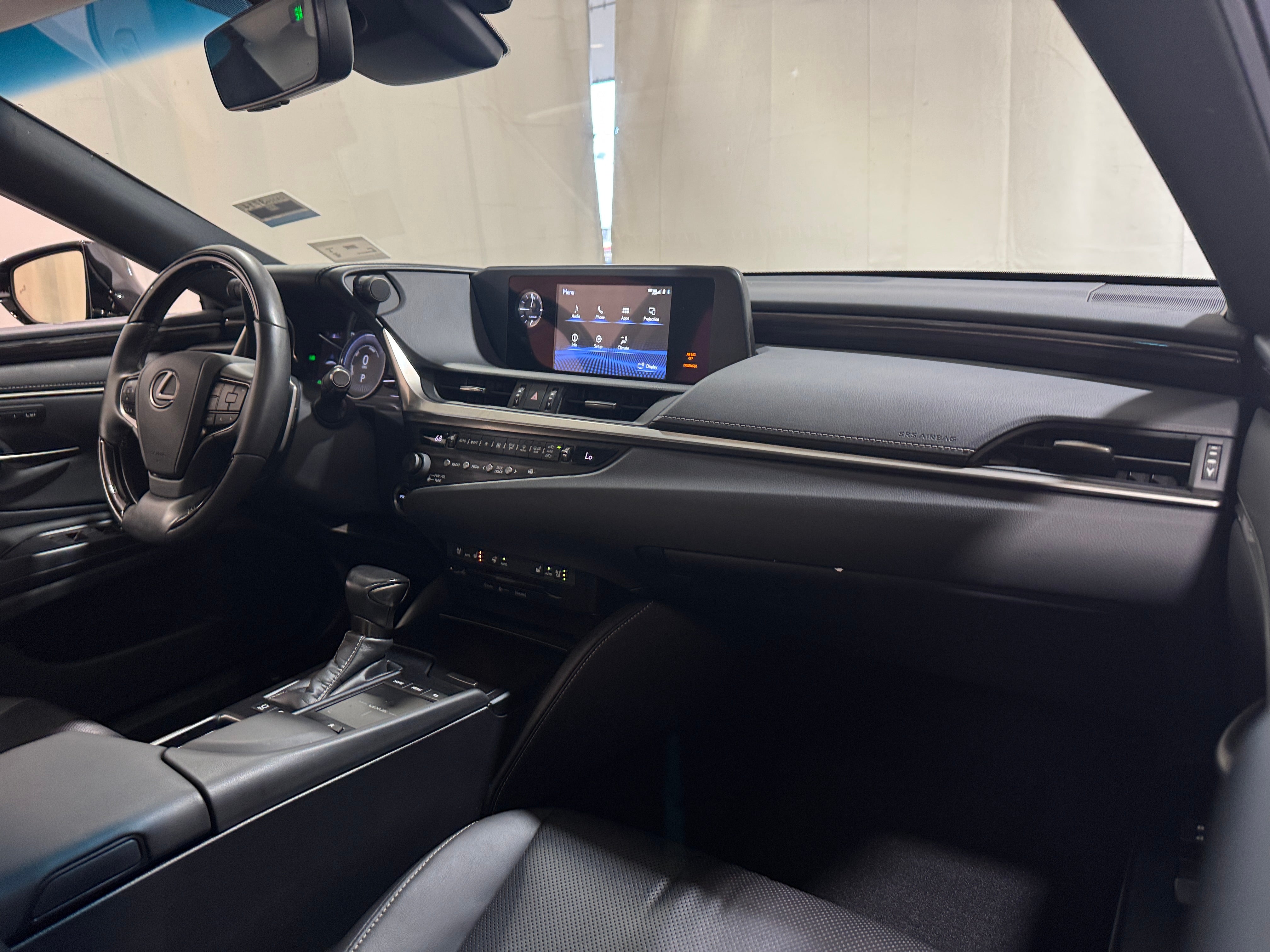 2020 Lexus ES Hybrid 300h 2