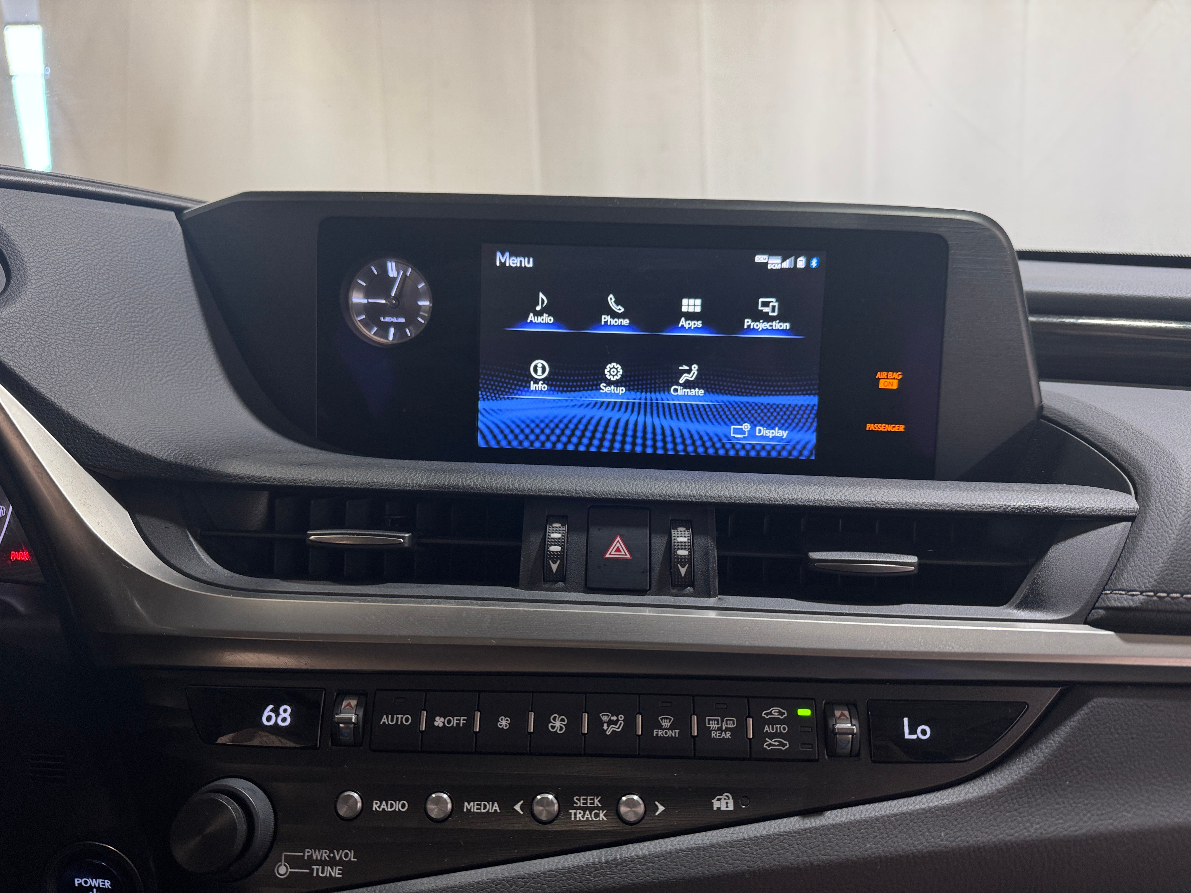 2020 Lexus ES Hybrid 300h 3