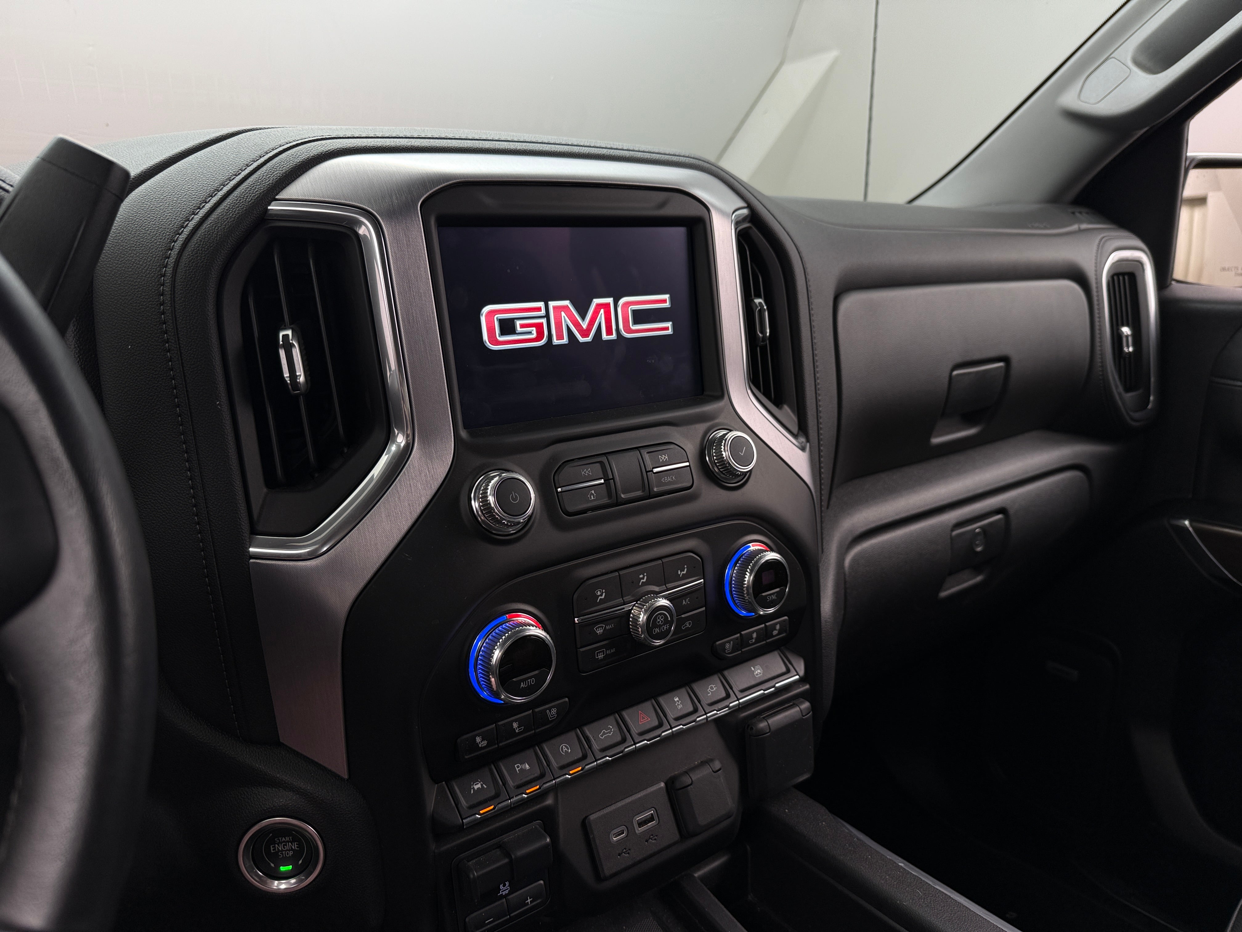 2021 GMC Sierra 1500 SLT 3