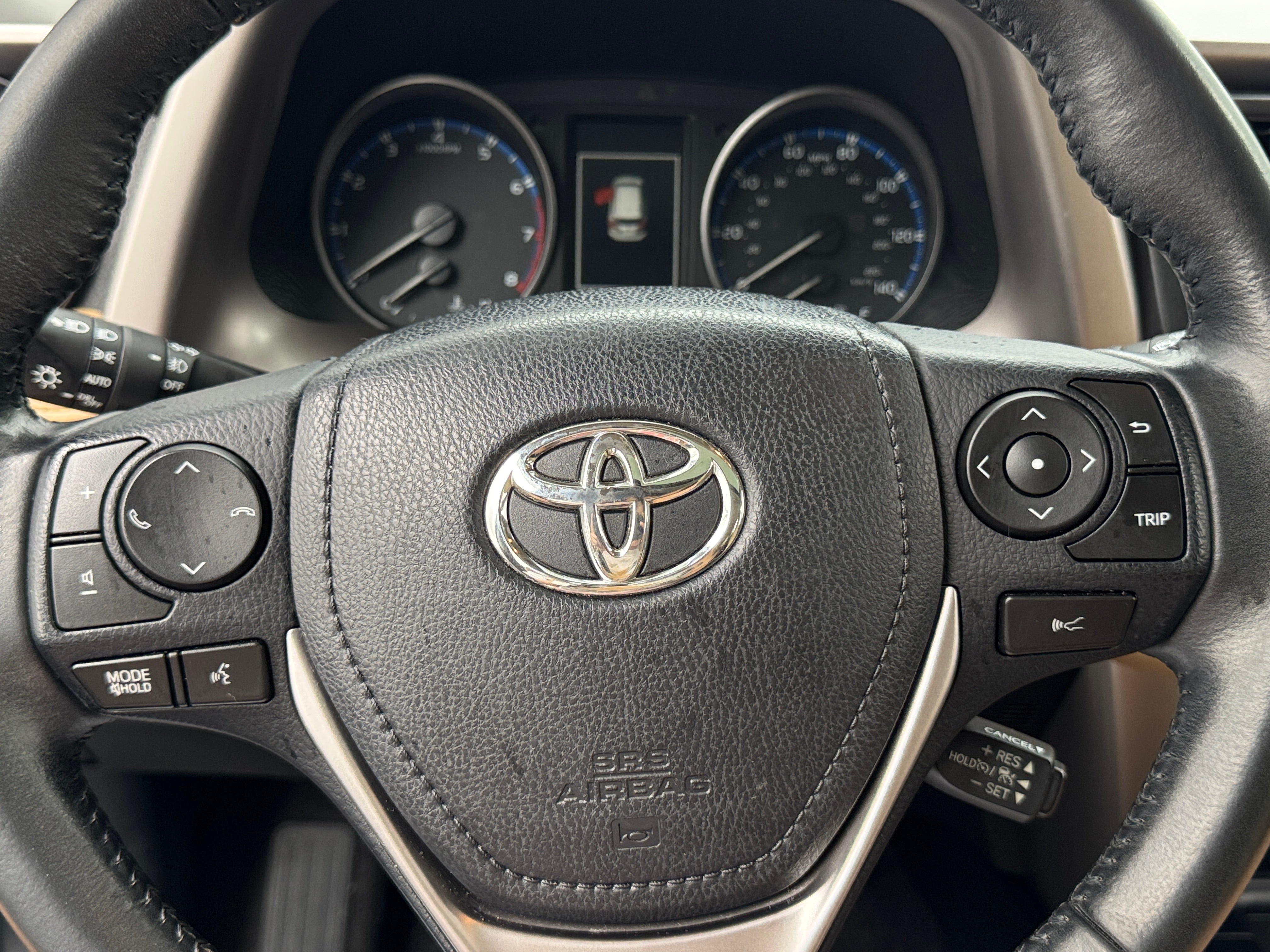 2018 Toyota RAV4 XLE 5