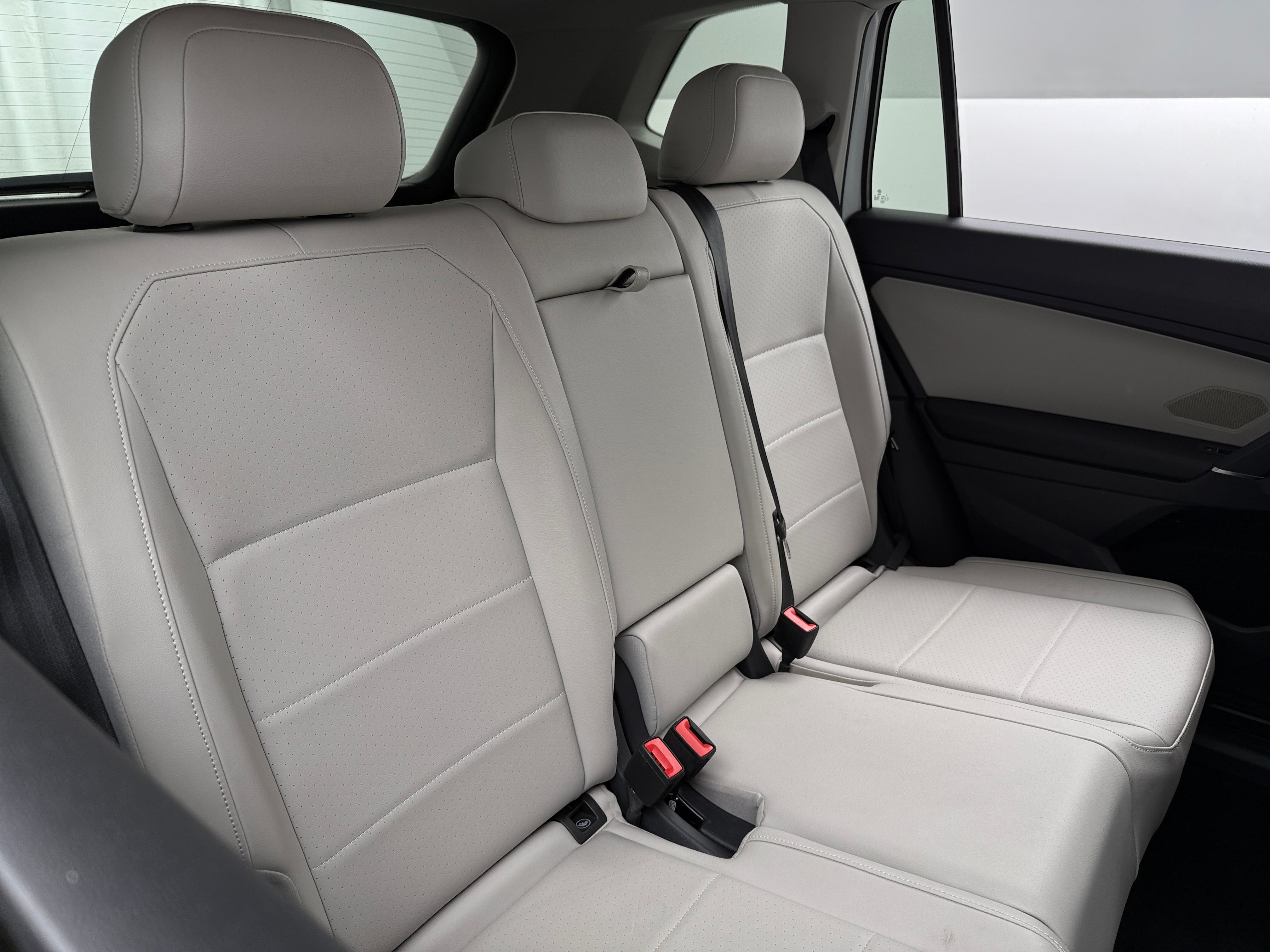 2018 Volkswagen Tiguan SEL 5