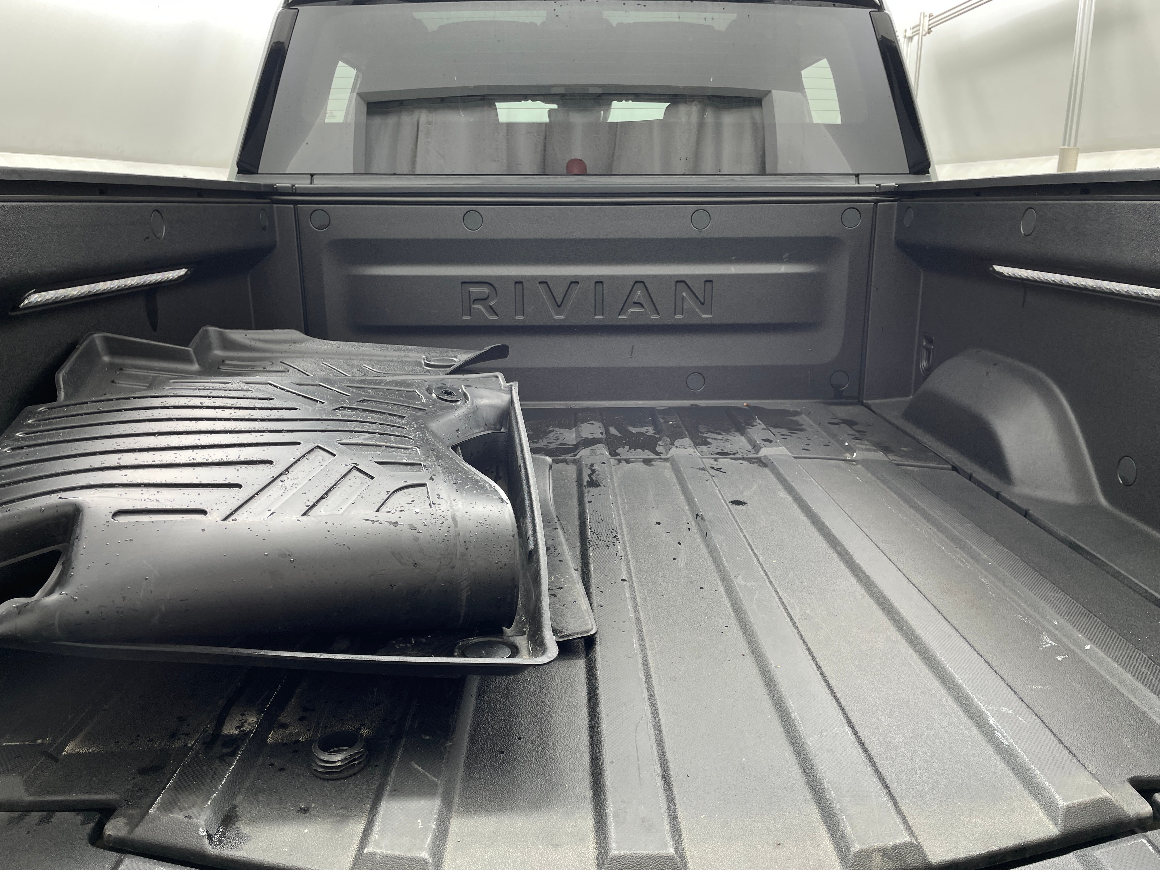 2023 Rivian R1T Adventure 6
