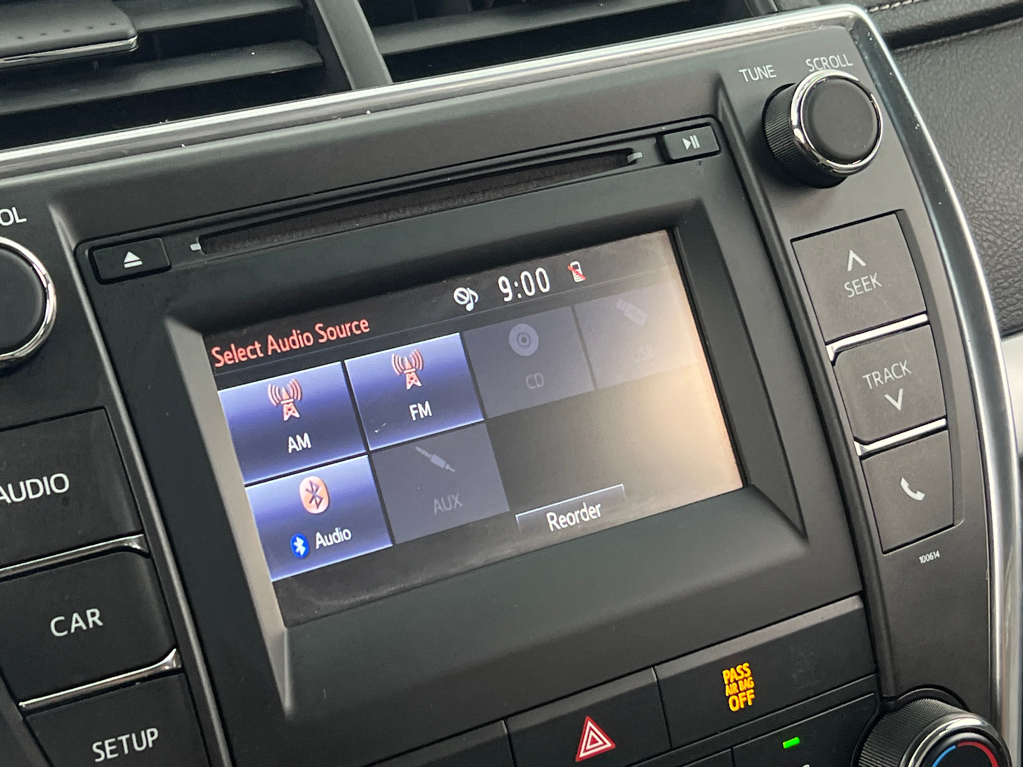 2017 Toyota Camry SE 4