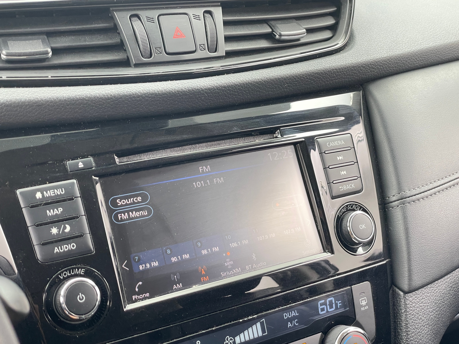 Thumbnail: 2020 Nissan Rogue - 3