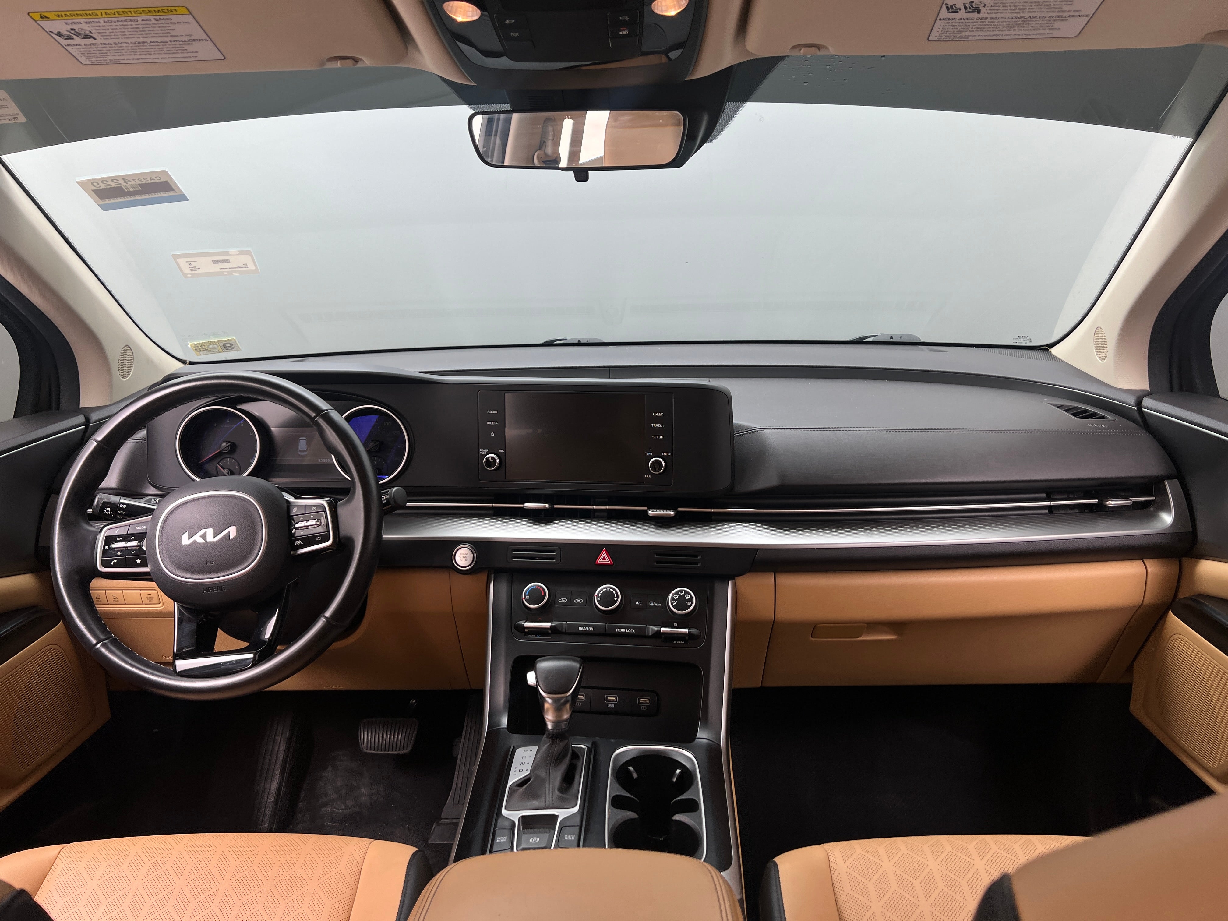 2022 Kia Carnival LX 2