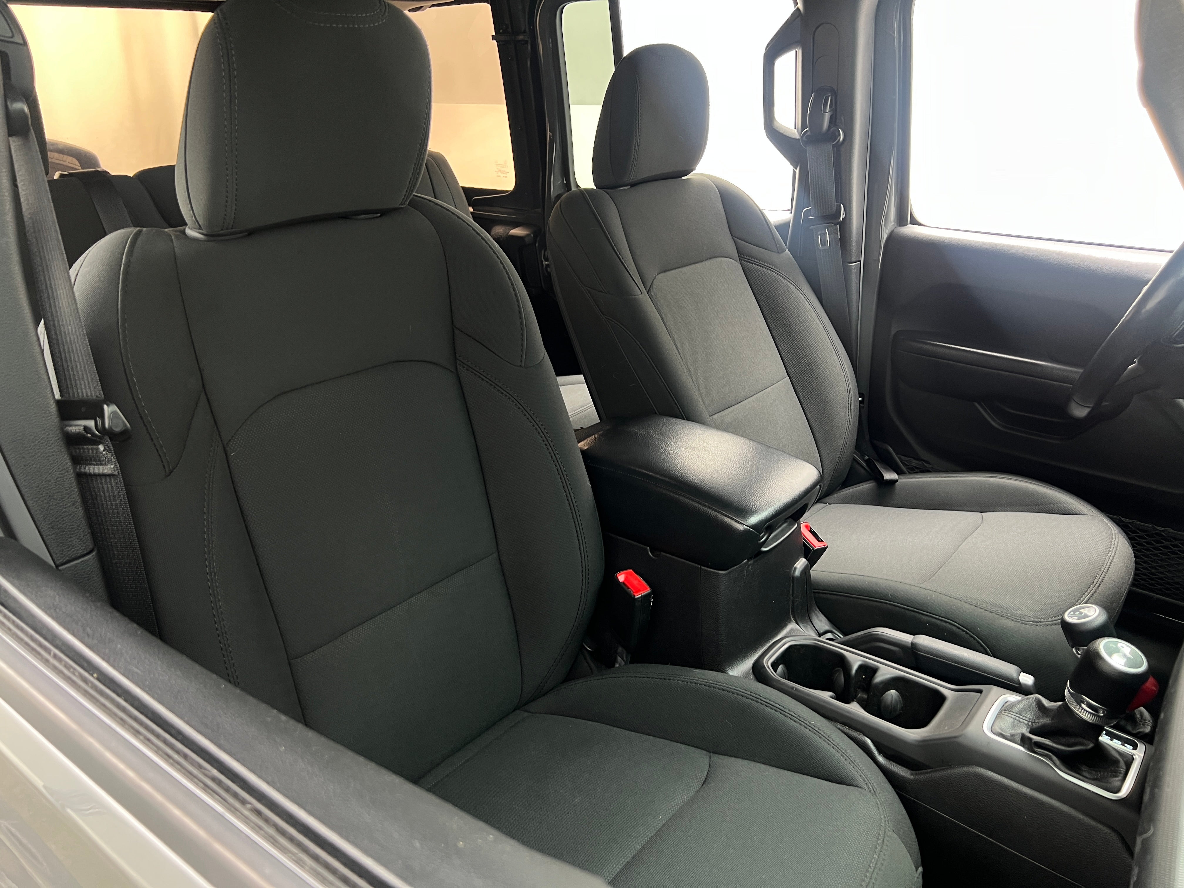 2018 Jeep Wrangler Unlimited Sport S 2