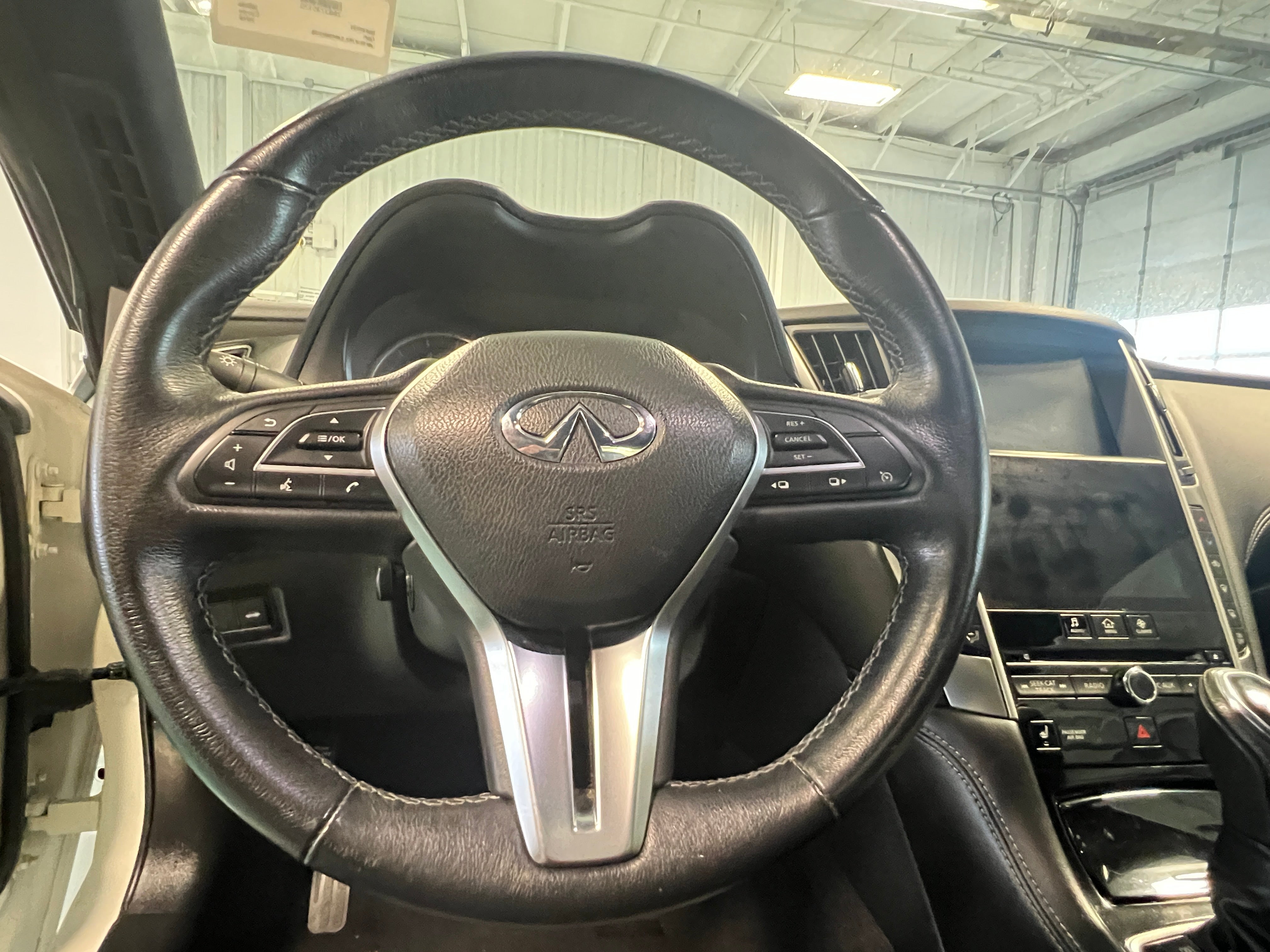 2018 INFINITI Q60 Luxe 3